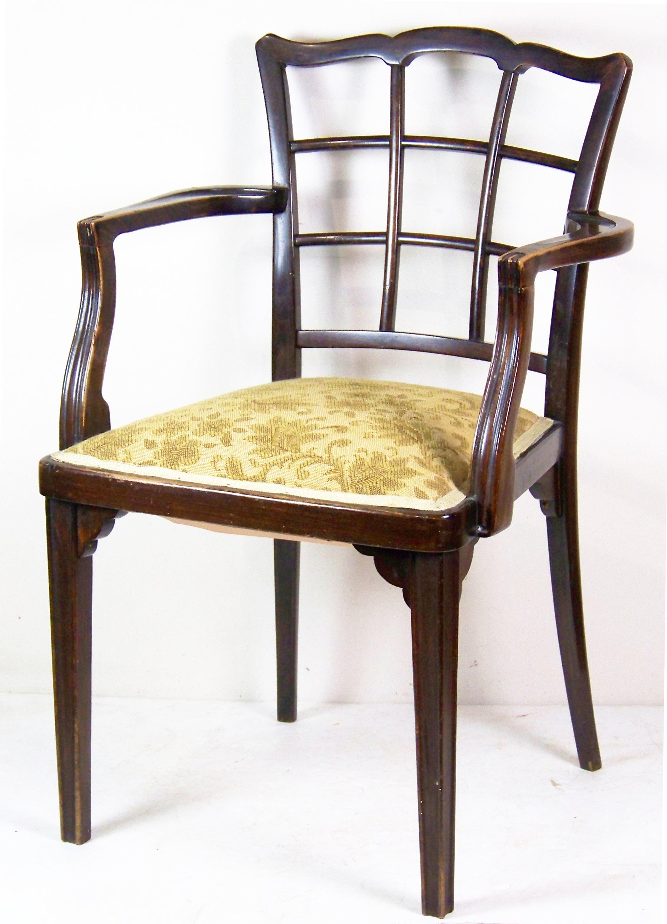 2x Poltrone Thonet Nr.562 di Gustav Siegel, tavolo Thonet Nr.178 in vendita 3
