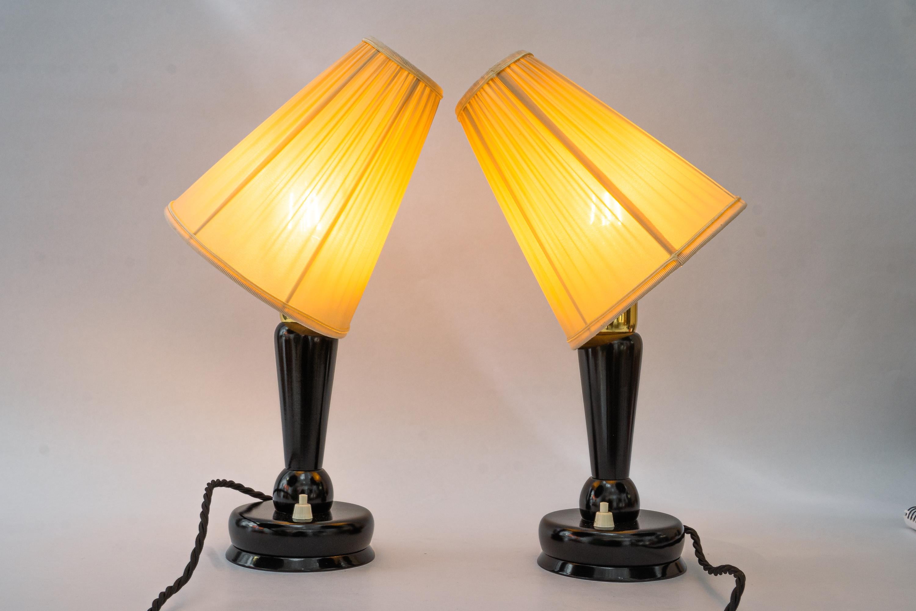 2x lampes de bureau Art déco avec abat-jour en tissu viennoise vers les années 1920 en vente 5