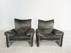 2x Cassina Maralunga Sessel Vico Magistretti Stoff grün kord samt
