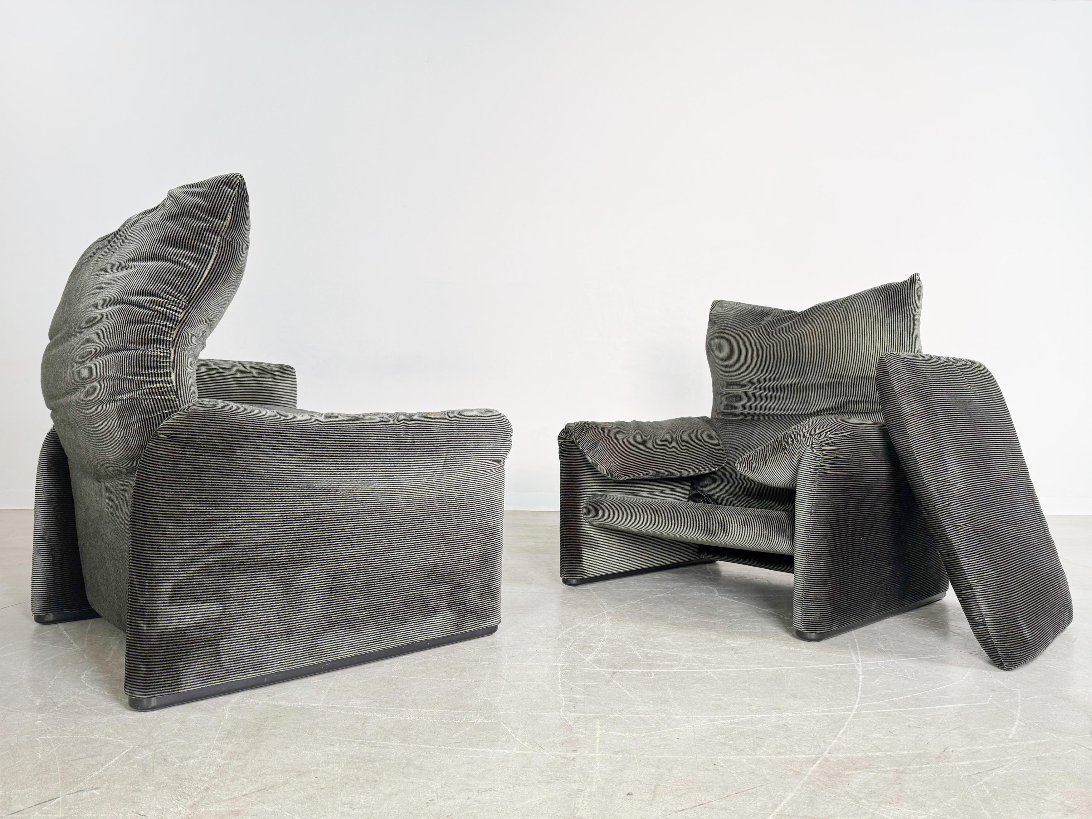 Velours 2x Cassina Maralunga Sessel Vico Magistretti Stoff grün kord samt en vente