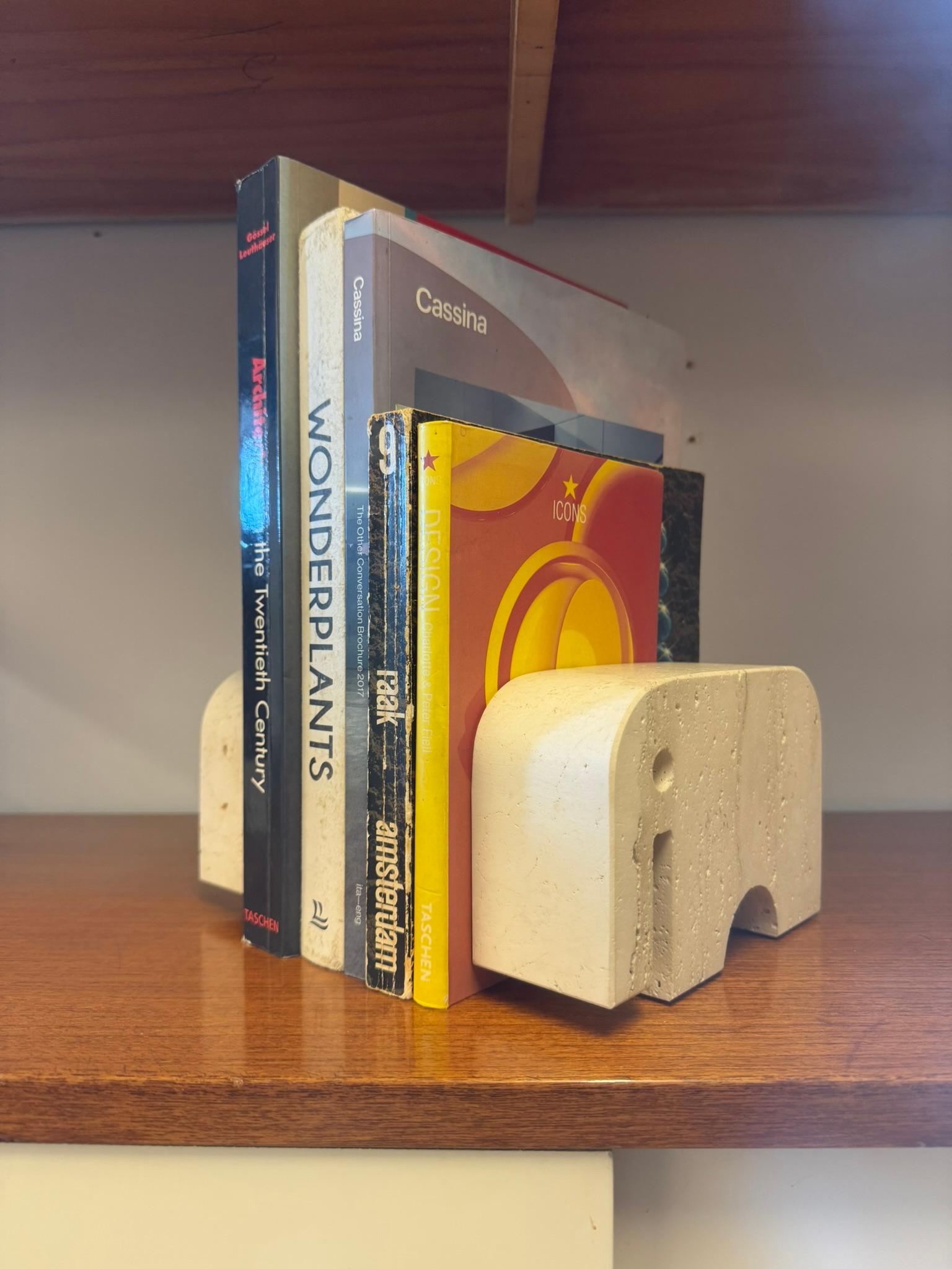 2x Elephant Sculpture Travertine Bookends di Enzo Mari, Italia, anni '70 in vendita 3