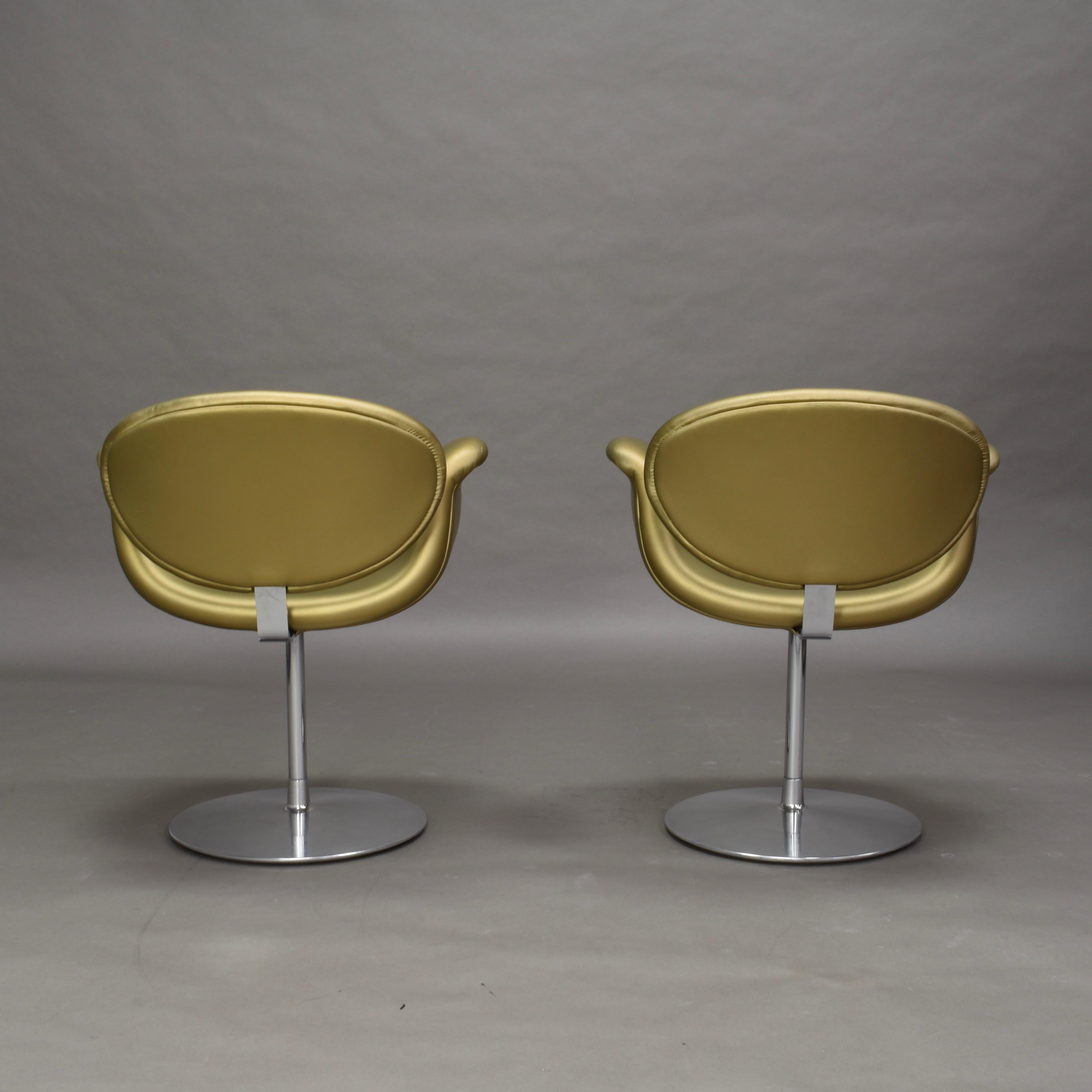 Imitation cuir 2 fauteuils pivotants Tulip de Pierre Paulin pour Artifort, 1965