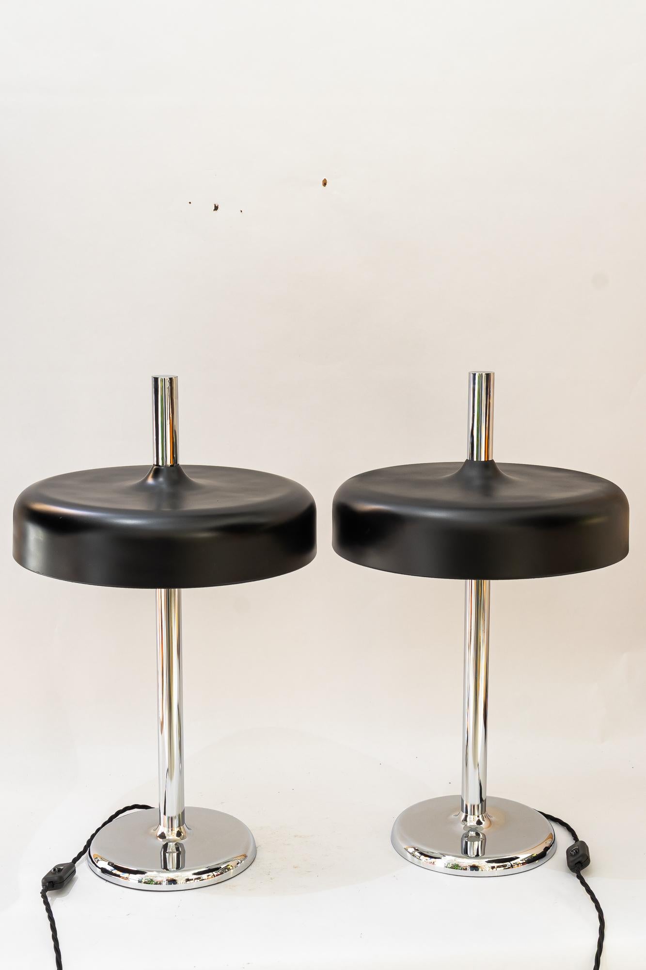 2x Lampe de table à champignon du milieu du siècle par Hillebrand, 1970
Etat original
Chaque lampe a 2 ampoules