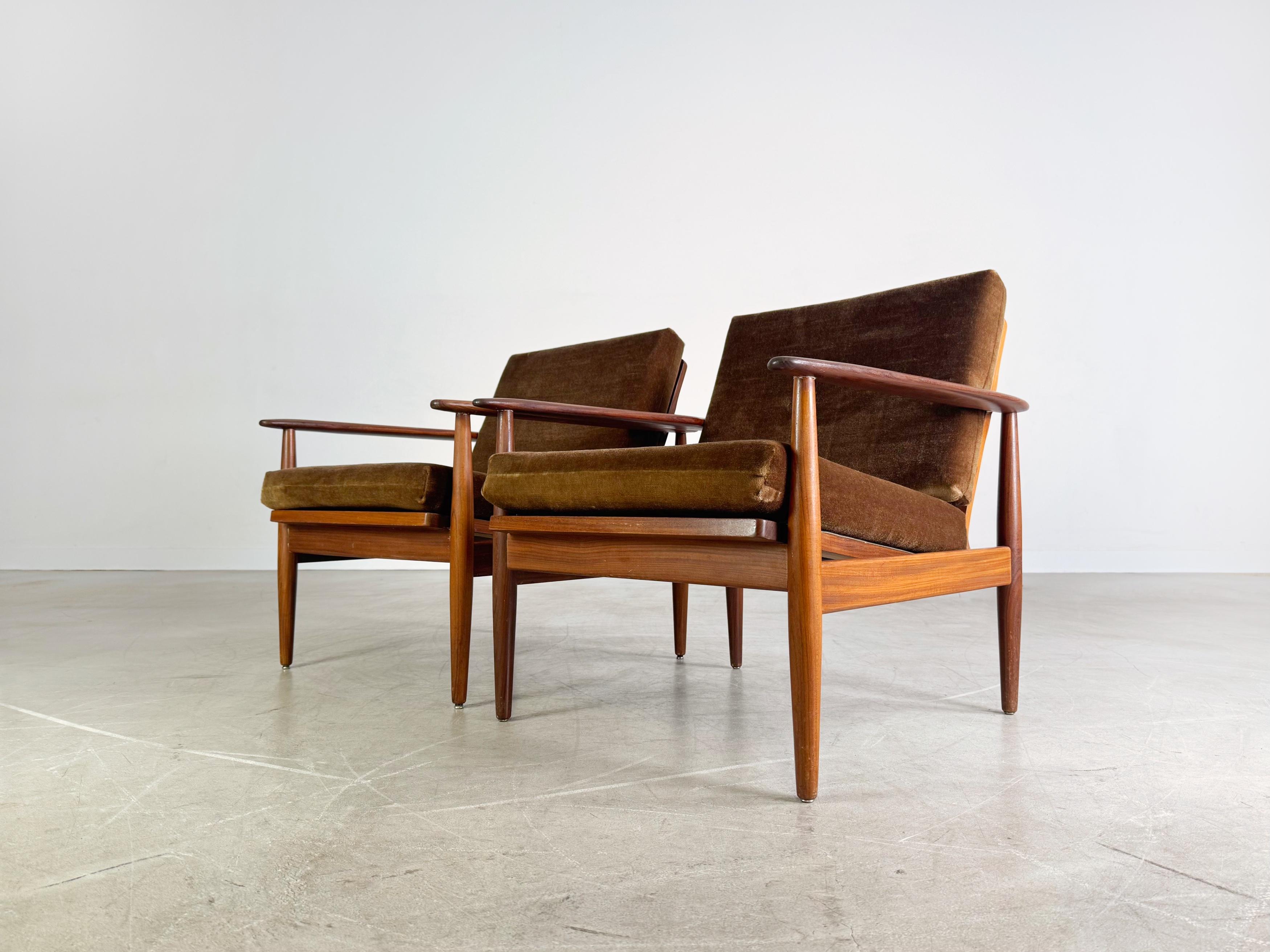 Sconosciuto 2x Midcentury Sessel poltrona braun Vintage 1960s Lounge Stuhl in vendita