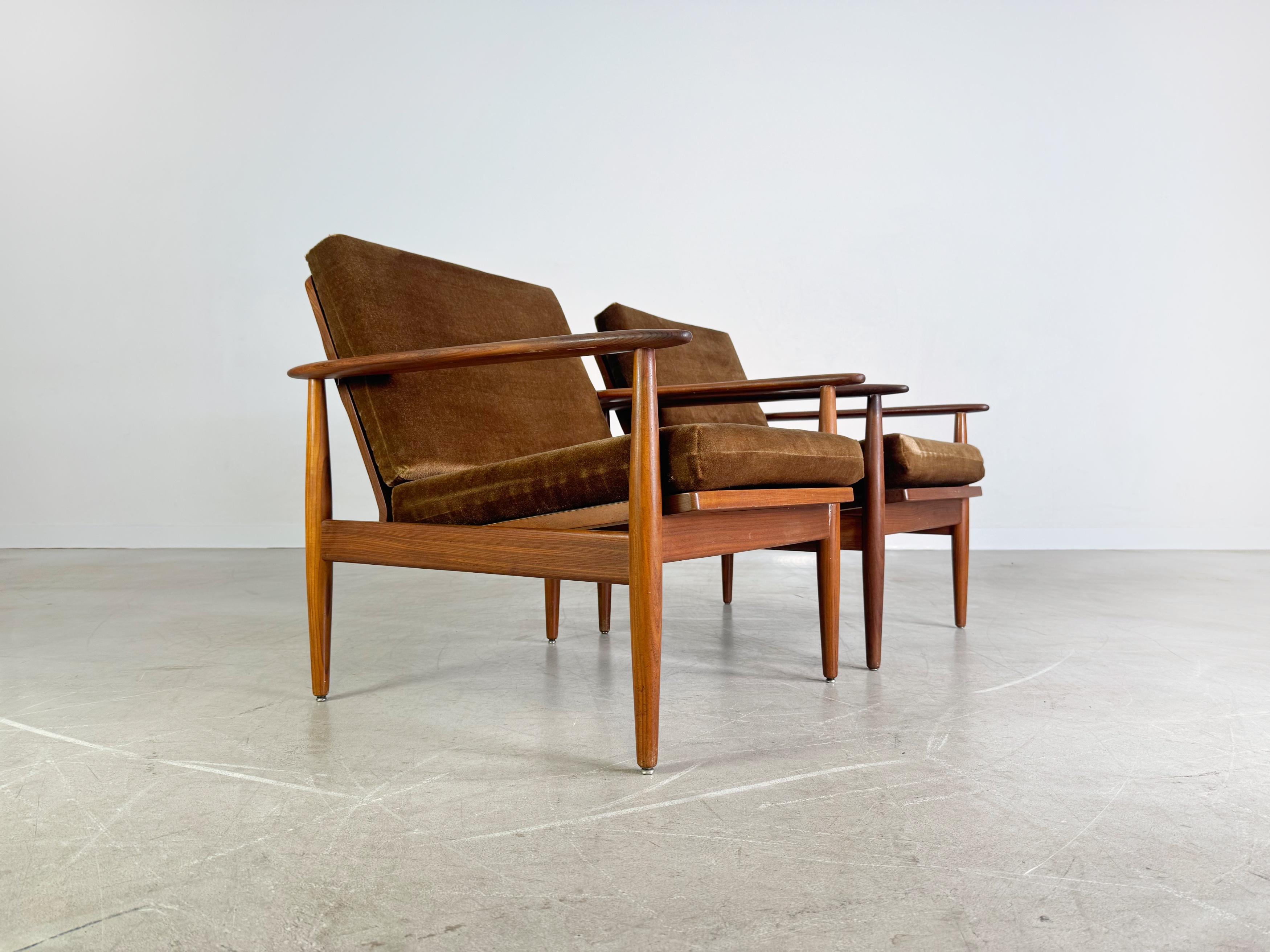 2x Midcentury Sessel poltrona braun Vintage 1960s Lounge Stuhl In condizioni buone in vendita a Berlin, DE