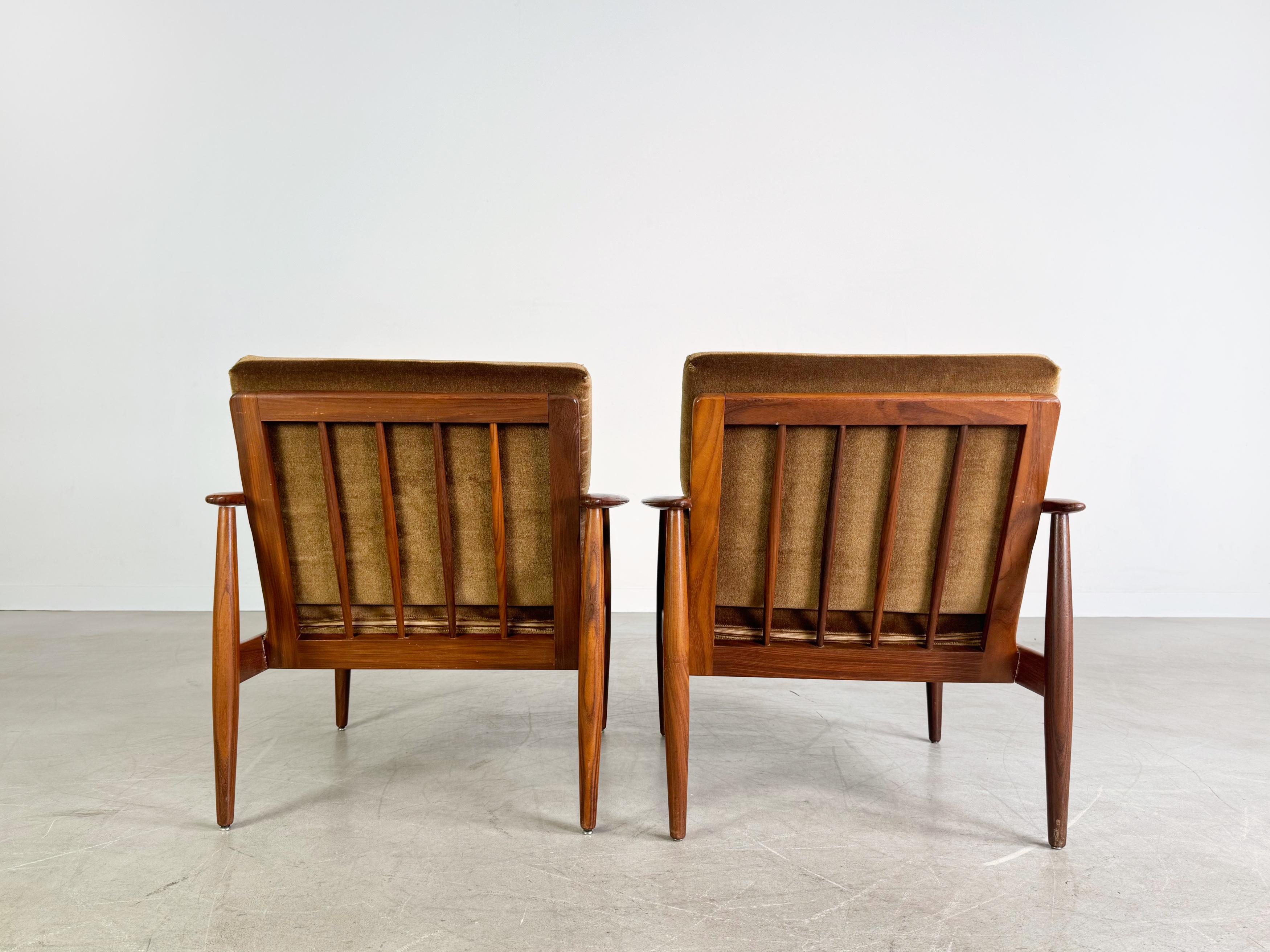 Metà XX secolo 2x Midcentury Sessel poltrona braun Vintage 1960s Lounge Stuhl in vendita