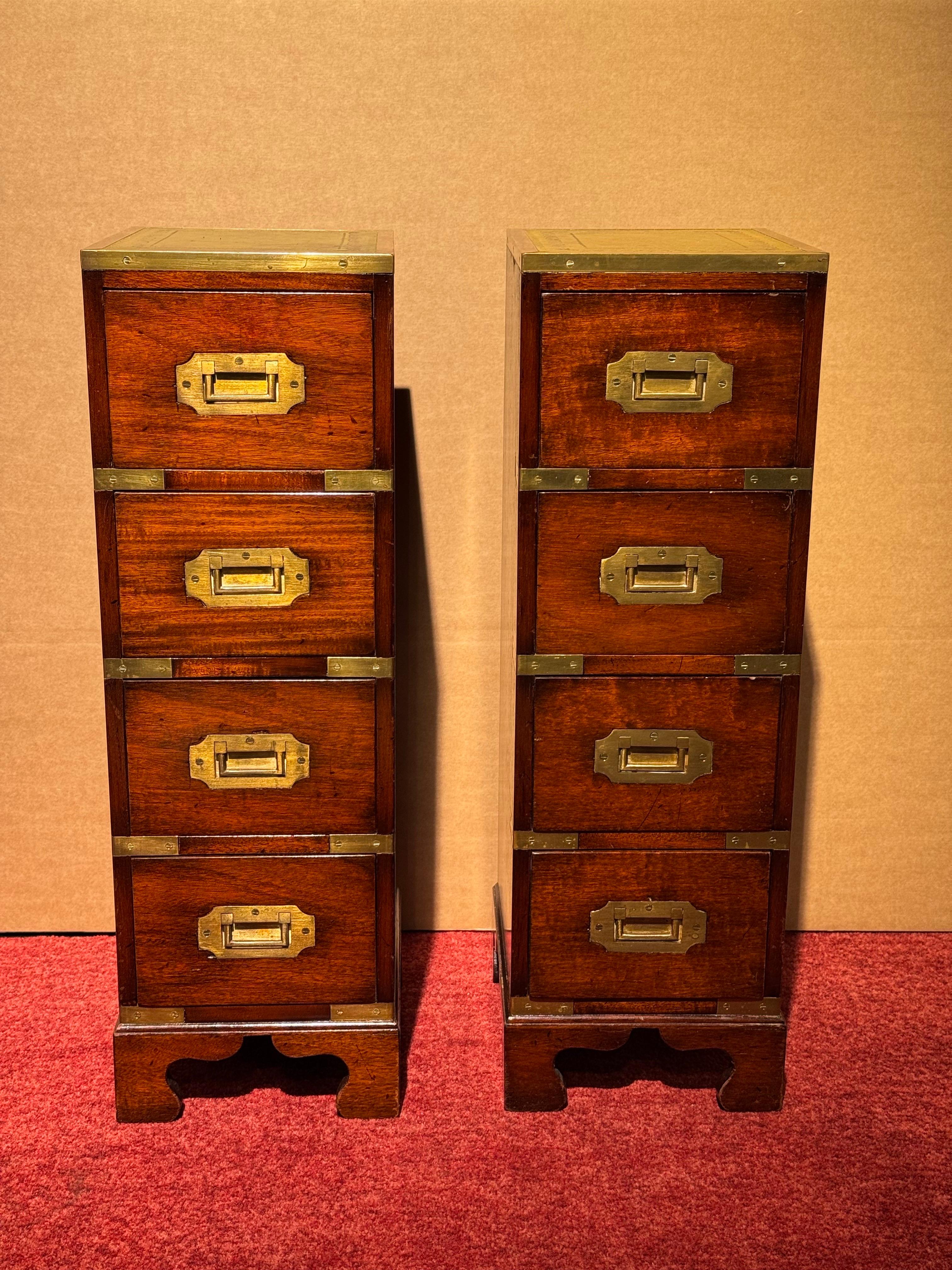 Fatto a mano 2x Cassettiera militare comodini in pelle, 1850 in vendita