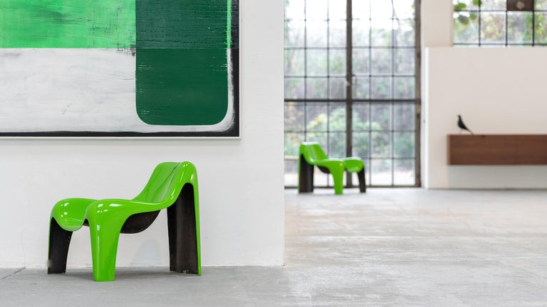 Hand-Crafted 2xOrganic Lounge Chair by Luigi Colani Green Fiberglass, 1968 by Heinz Essmann For Sale