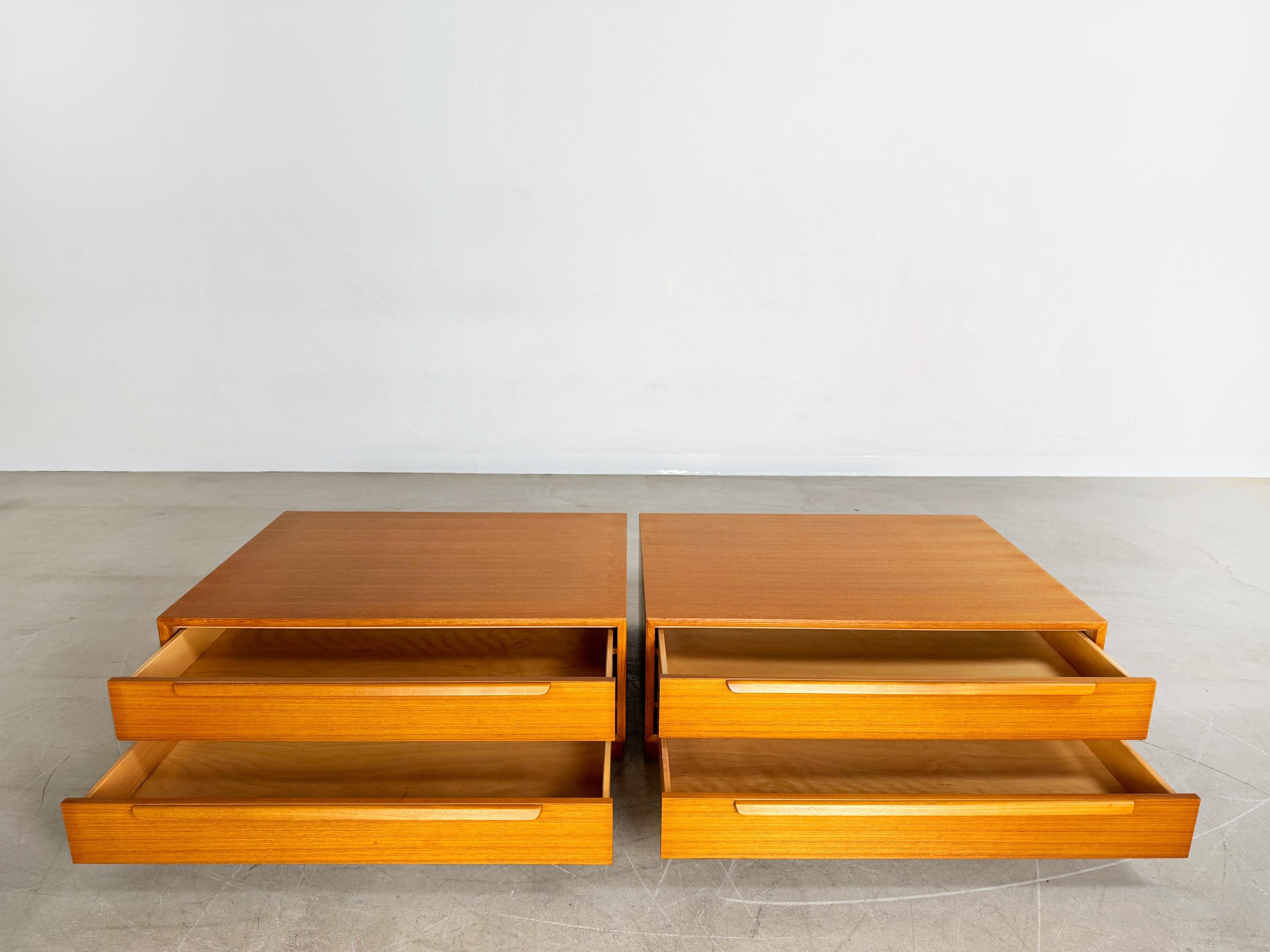 Metà XX secolo 2x Credenza originale in teak WK Möbel Midcentury 1960s Kommode in vendita