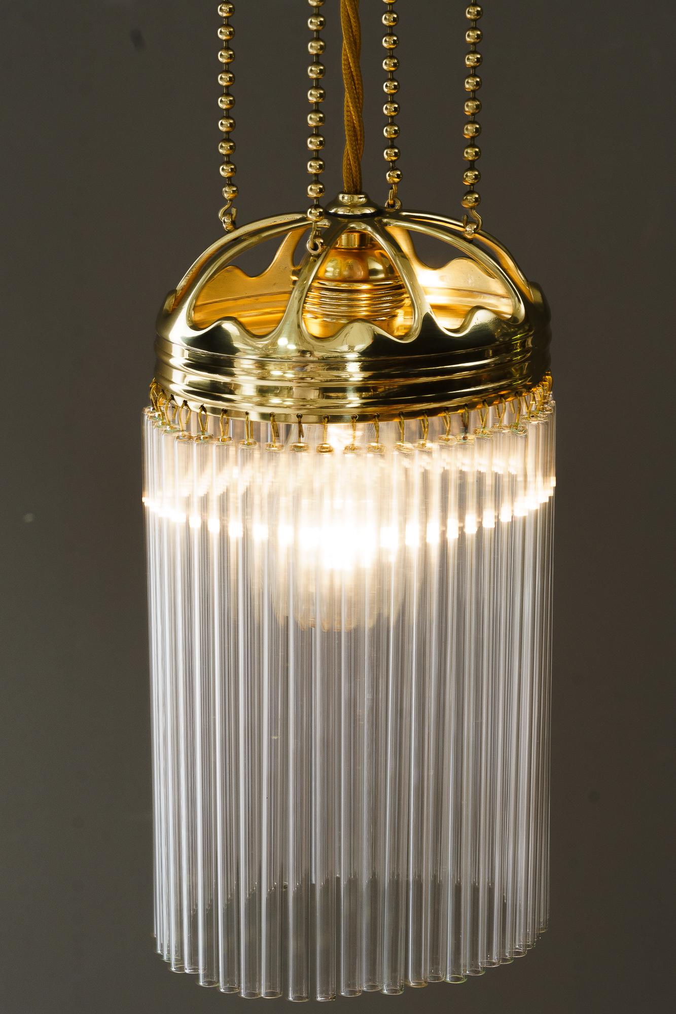 Ovaler Art-Déco-Anhänger Vienna mit 2x, ca. 1920er Jahre im Angebot 9