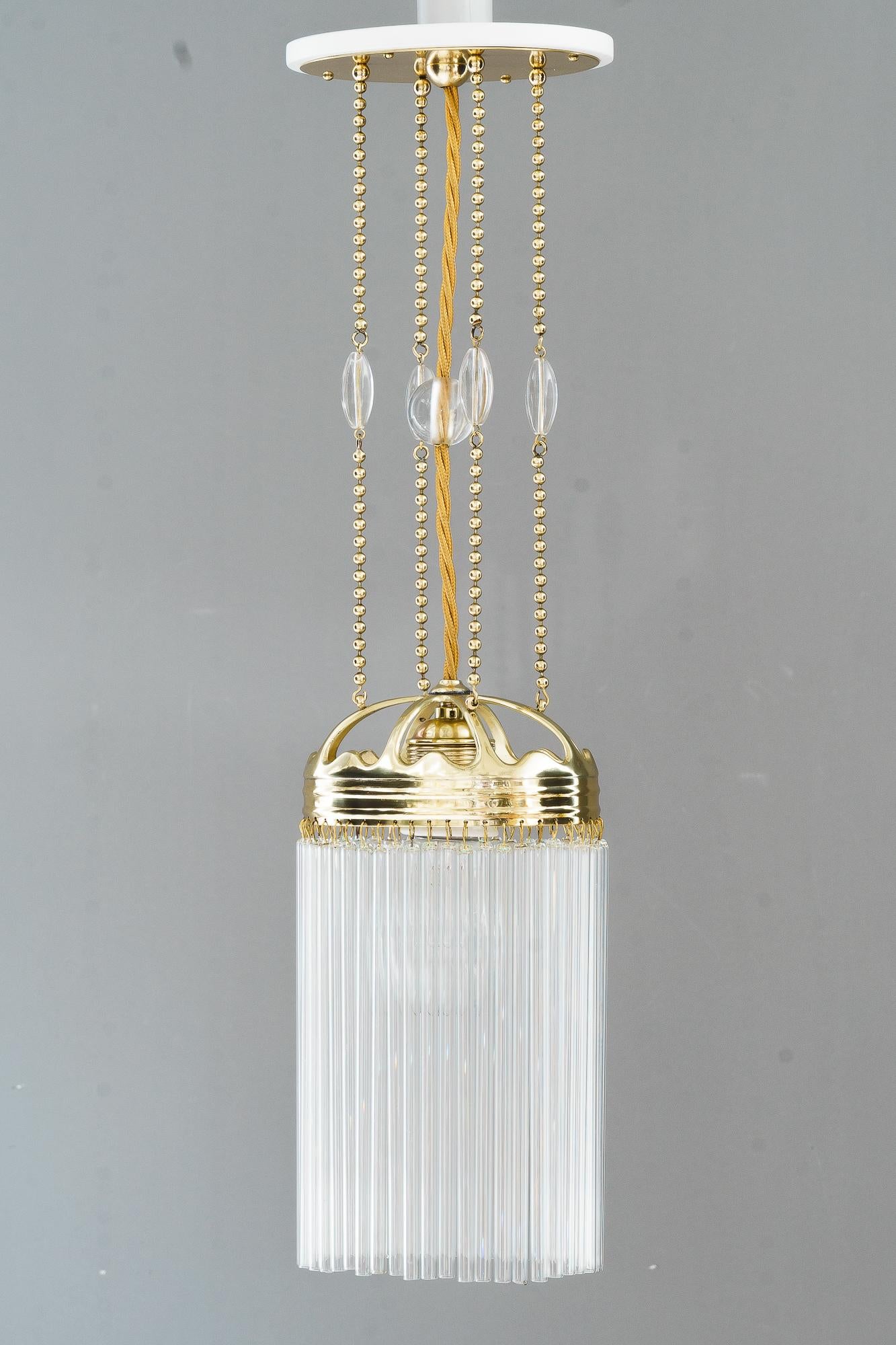 Ovaler Art-Déco-Anhänger Vienna mit 2x, ca. 1920er Jahre (Art déco) im Angebot