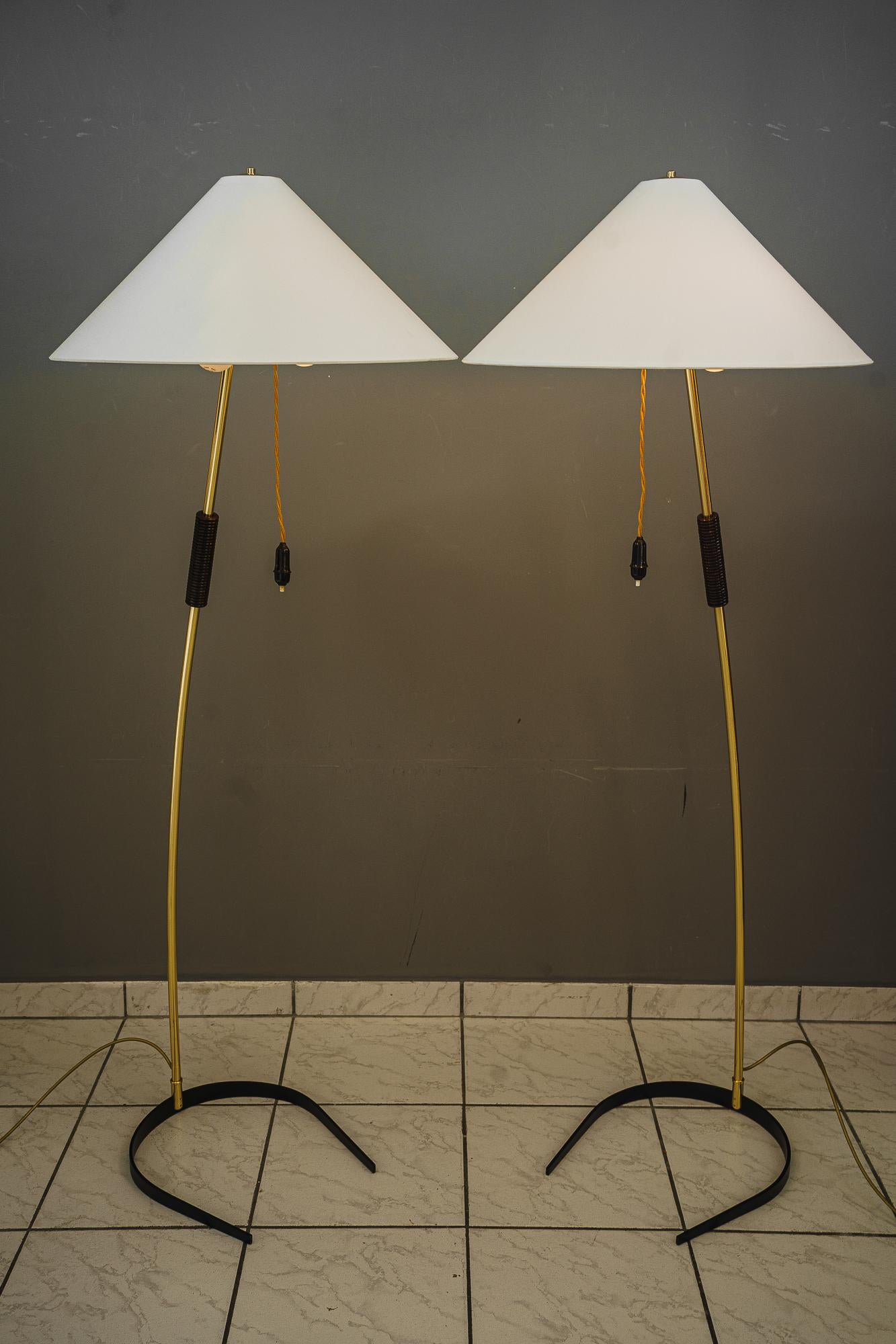 2x Rupert Nikoll Floor Lamps with Wood Handle, circa 1950s For Sale 3