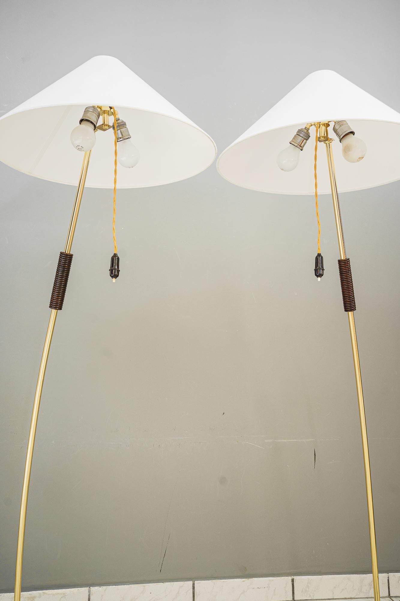 2x Rupert Nikoll Floor Lamps with Wood Handle, circa 1950s In Good Condition For Sale In Wien, AT