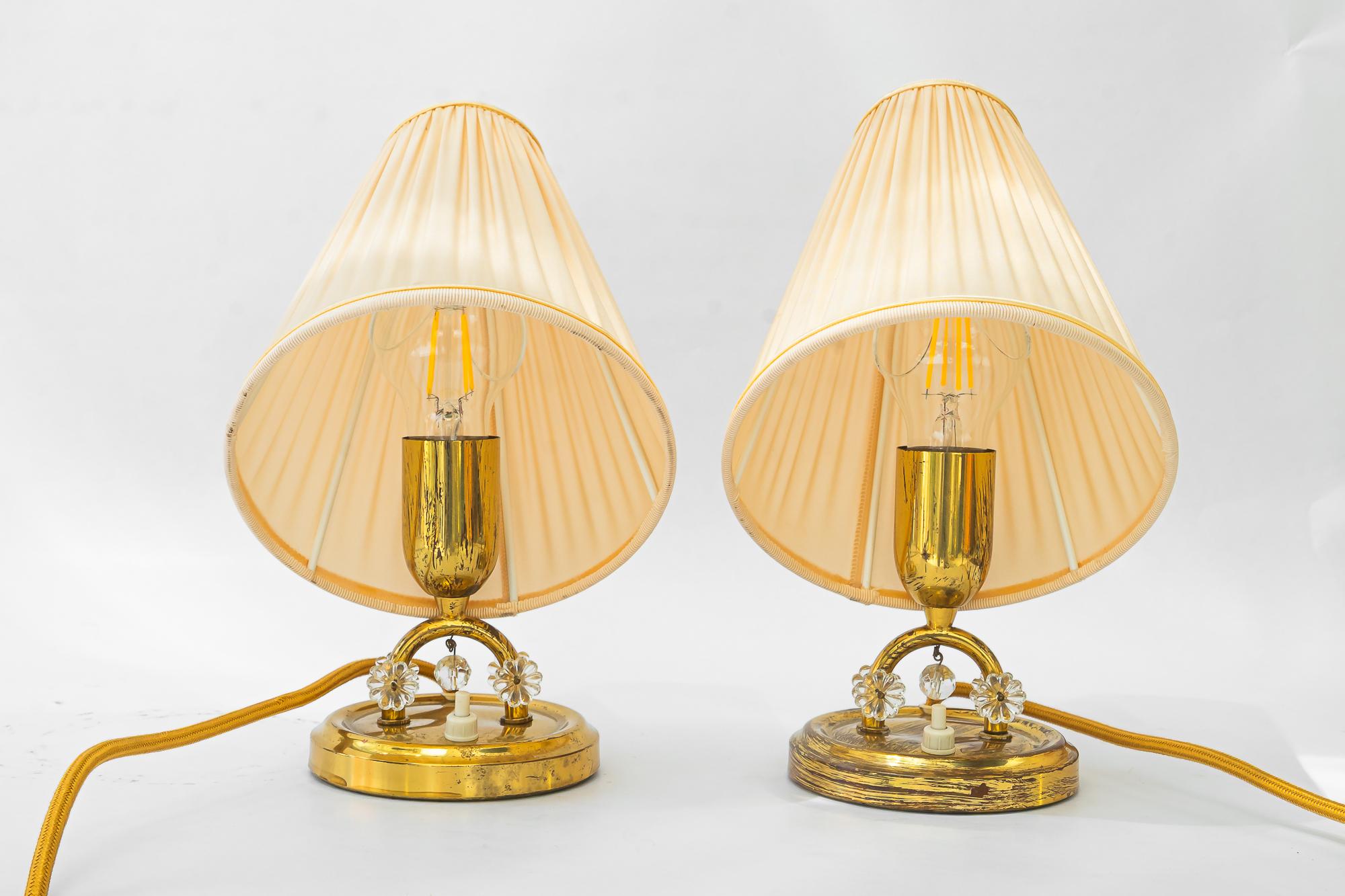 Laiton 2x lampes de table Rupert Nikoll avec abat-jour en tissu vienne vers les années 1960 en vente