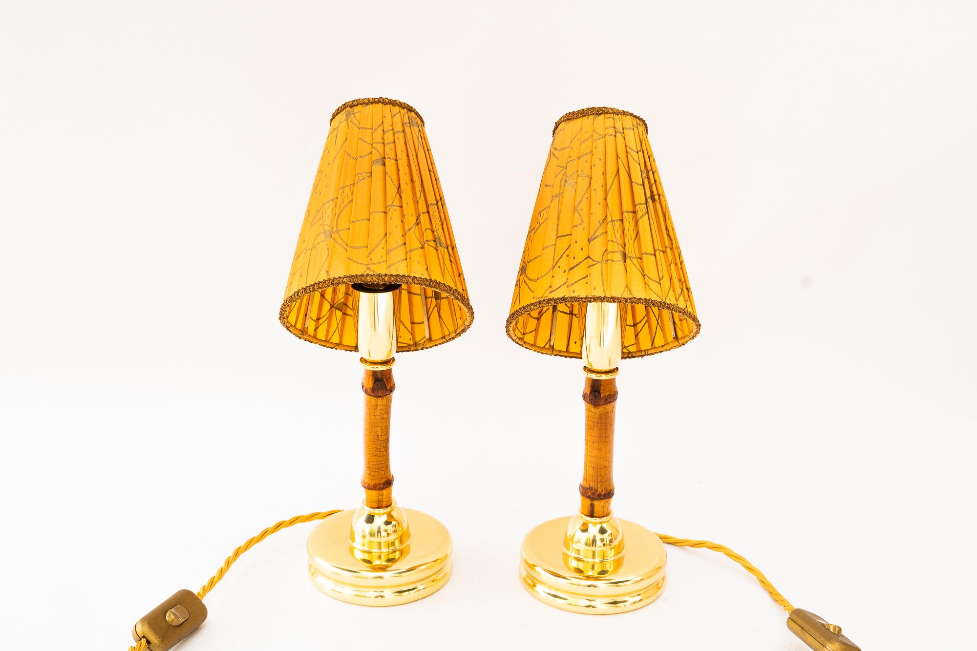 2x Rupert Nikoll Tischlampen mit originalem Stoffschirm Wien um 1950er Jahre (Moderne der Mitte des Jahrhunderts) im Angebot