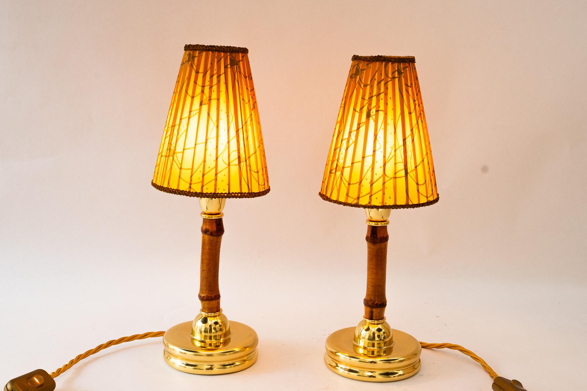 2x Rupert Nikoll Tischlampen mit originalem Stoffschirm Wien um 1950er Jahre (Lackiert) im Angebot
