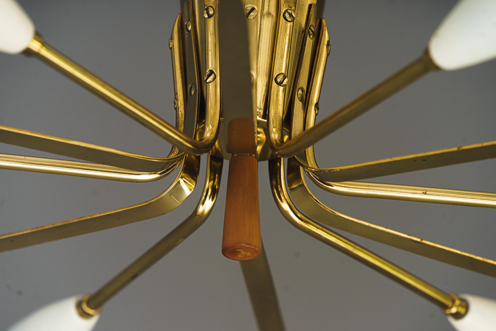 Autrichien 2x plafonniers Spoutnik conçus par Rupert Nikoll, Vienne, 1950 en vente