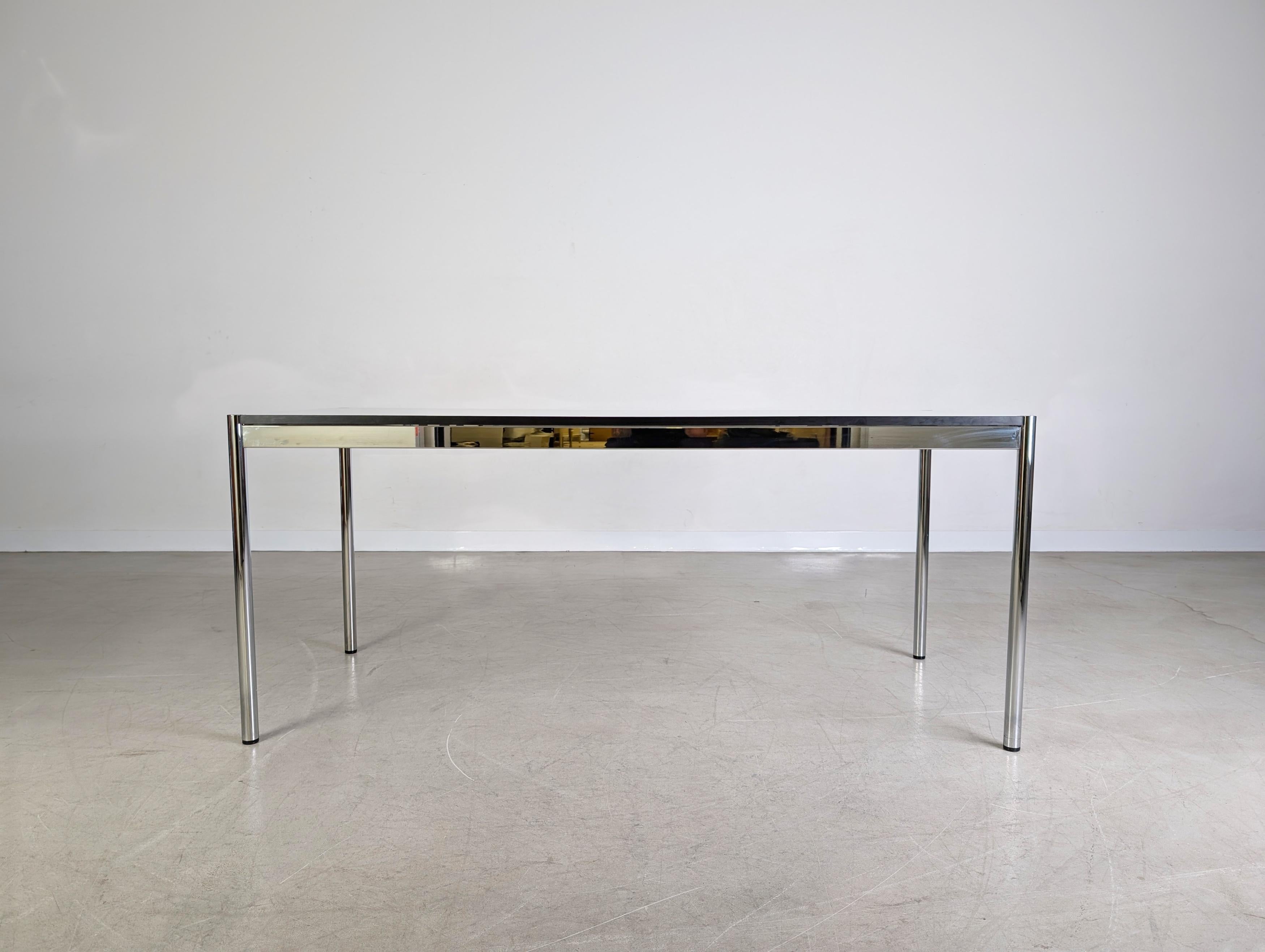 Post-Modern 2x USM Haller Tisch Kunstharz weiß Schreibtisch MwSt perlgrau For Sale