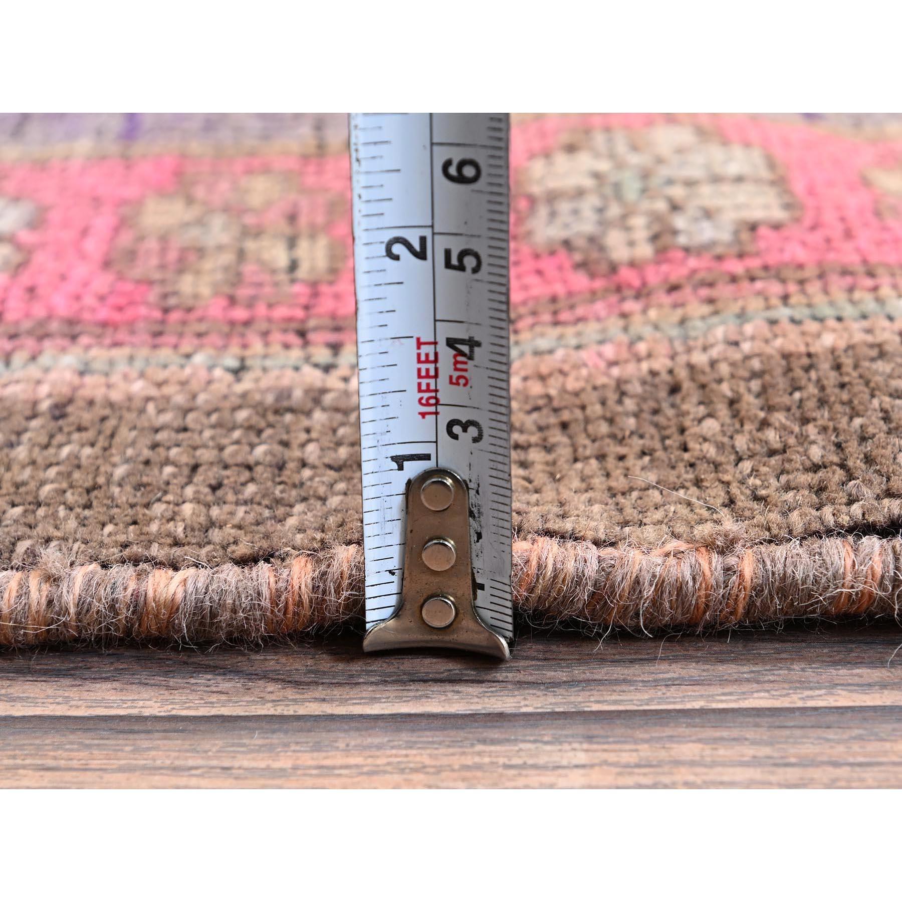 2'x11' Punch Pink Vintage Northwest Persian Hand Knots Rugs Pure Wool Runner Rug Excellent état - En vente à Carlstadt, NJ