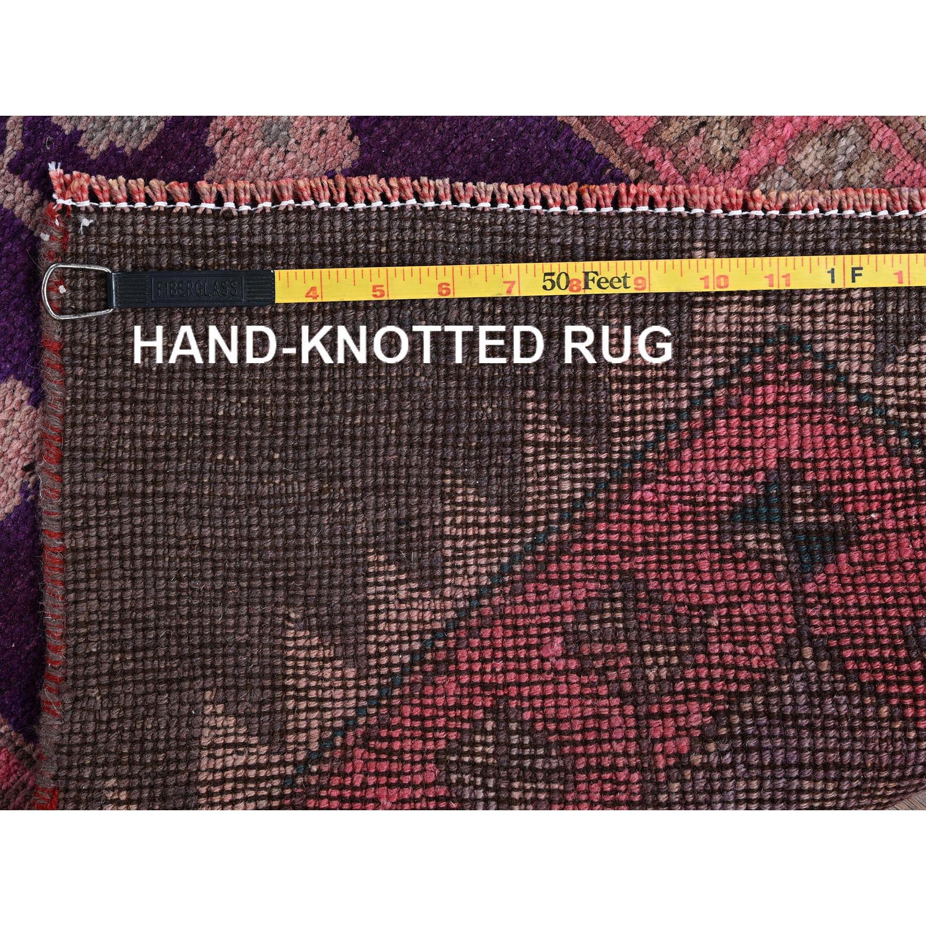 2'x11' Rosa Rouge Vintage Noroeste Persa Alfombra de Lana Pura Anudada a Mano en venta 1