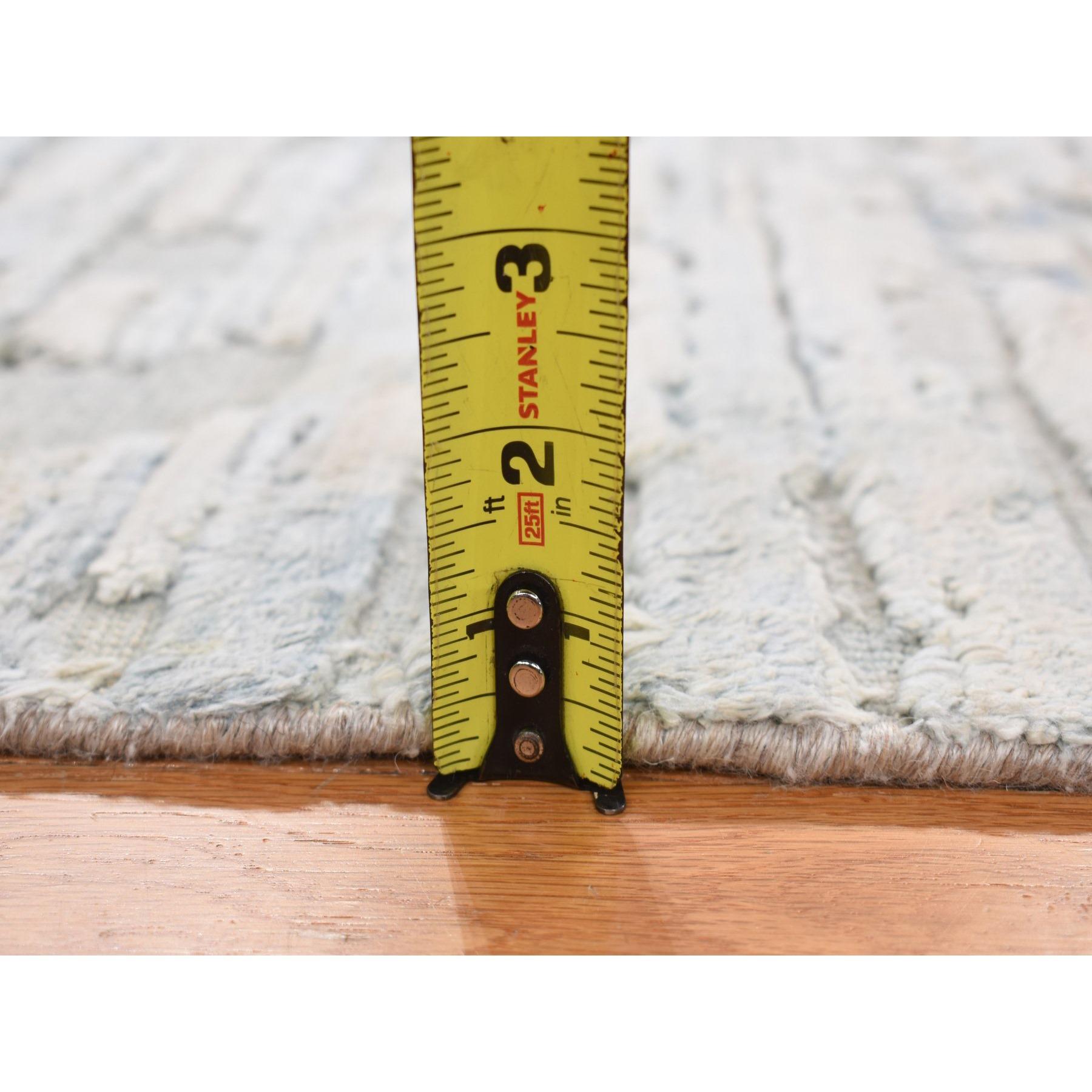 Indien 2'x2' Chetwode Green, soie et laine, échantillon de tapis carré noué à la main en vente