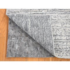 2'x2' Light Gray Jacquard Hand Loomed Modern Design Textured Wool Rug