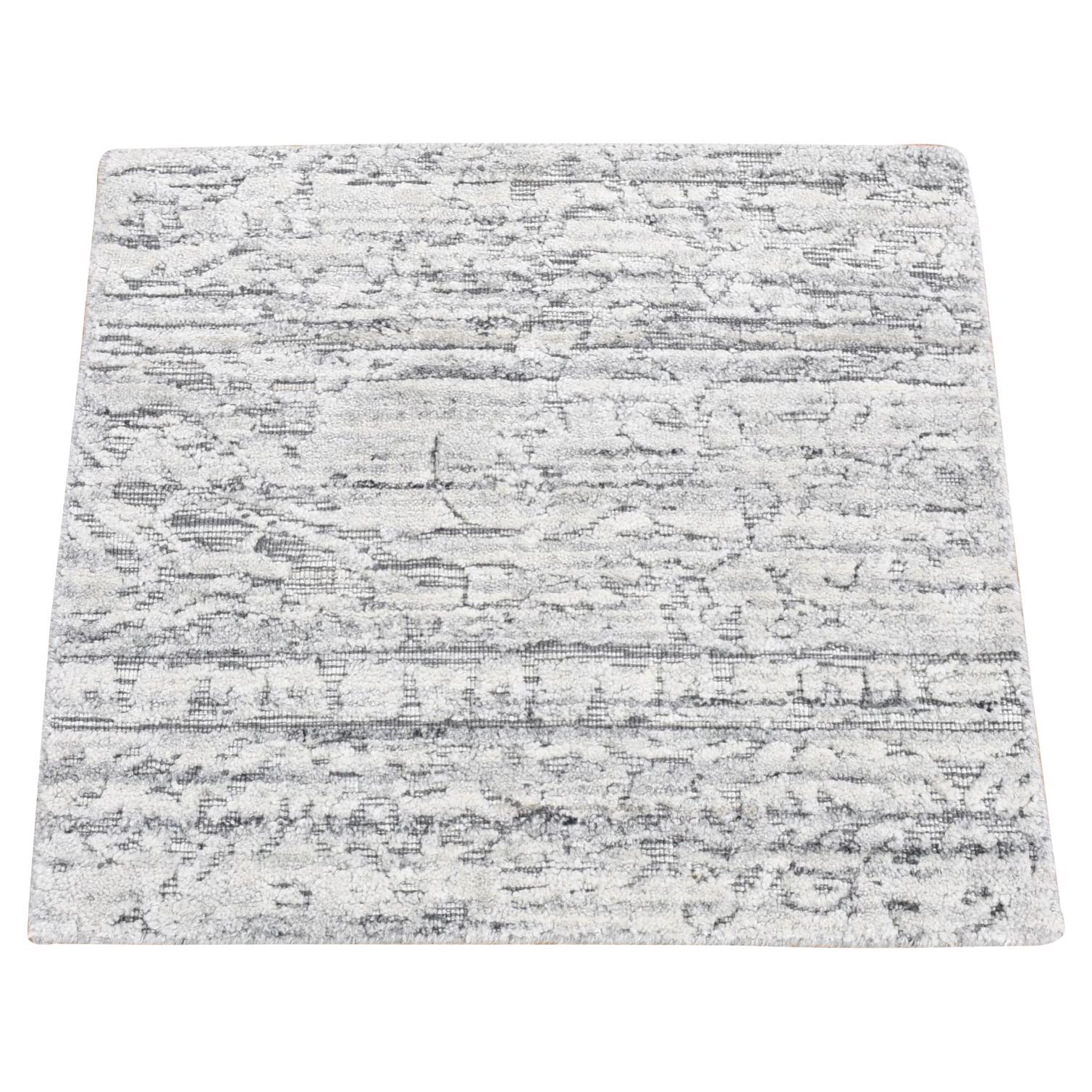2'x2' Light Gray Jacquard Hand Loomed Modern Design Textured Wool Rug For Sale