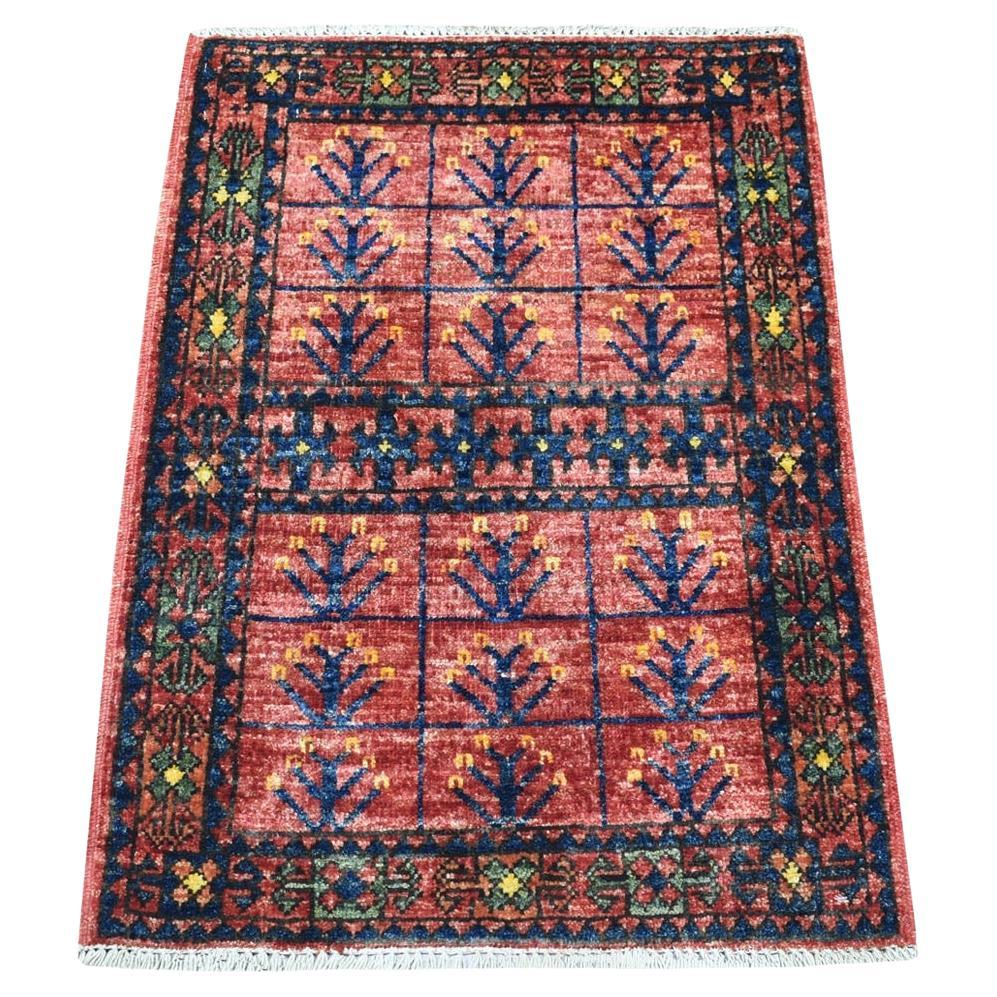 2'x2'10" Rote Reine Wolle Afghan Ersari Stammes-Design Hand geknüpft Orientteppich im Angebot
