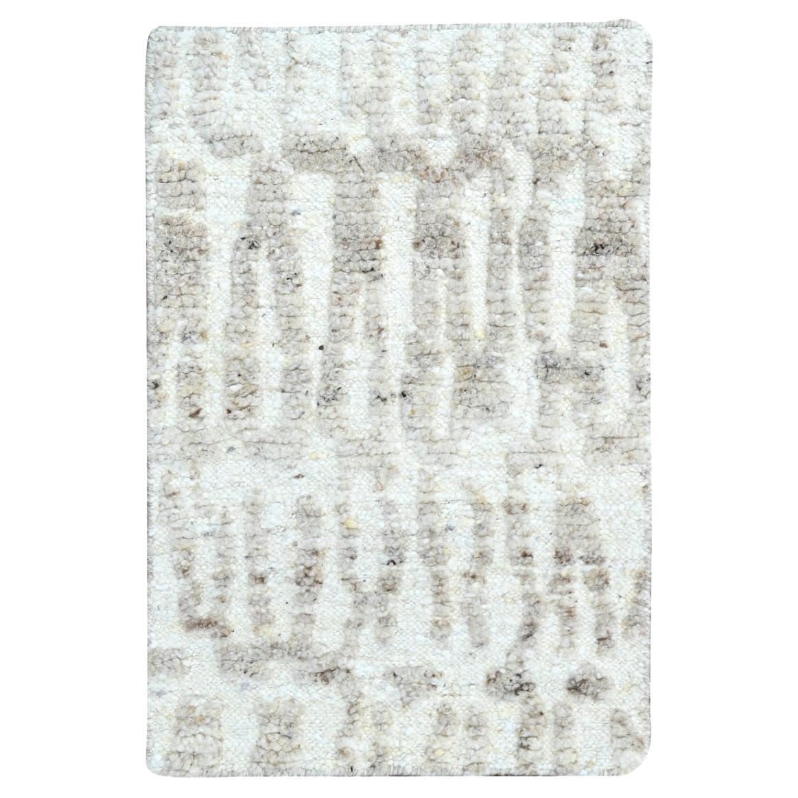 2'x2'9" Bone White Minimalist Swedish Design Hand Knotted Pure Wool Sample Rug