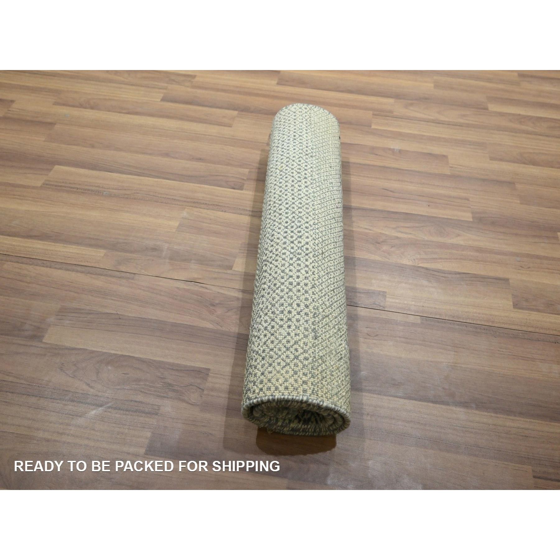 Noué à la main 2'x3' Tapis beige en laine naturelle non teintée, noué à la main et au design moderne d'herbe en vente