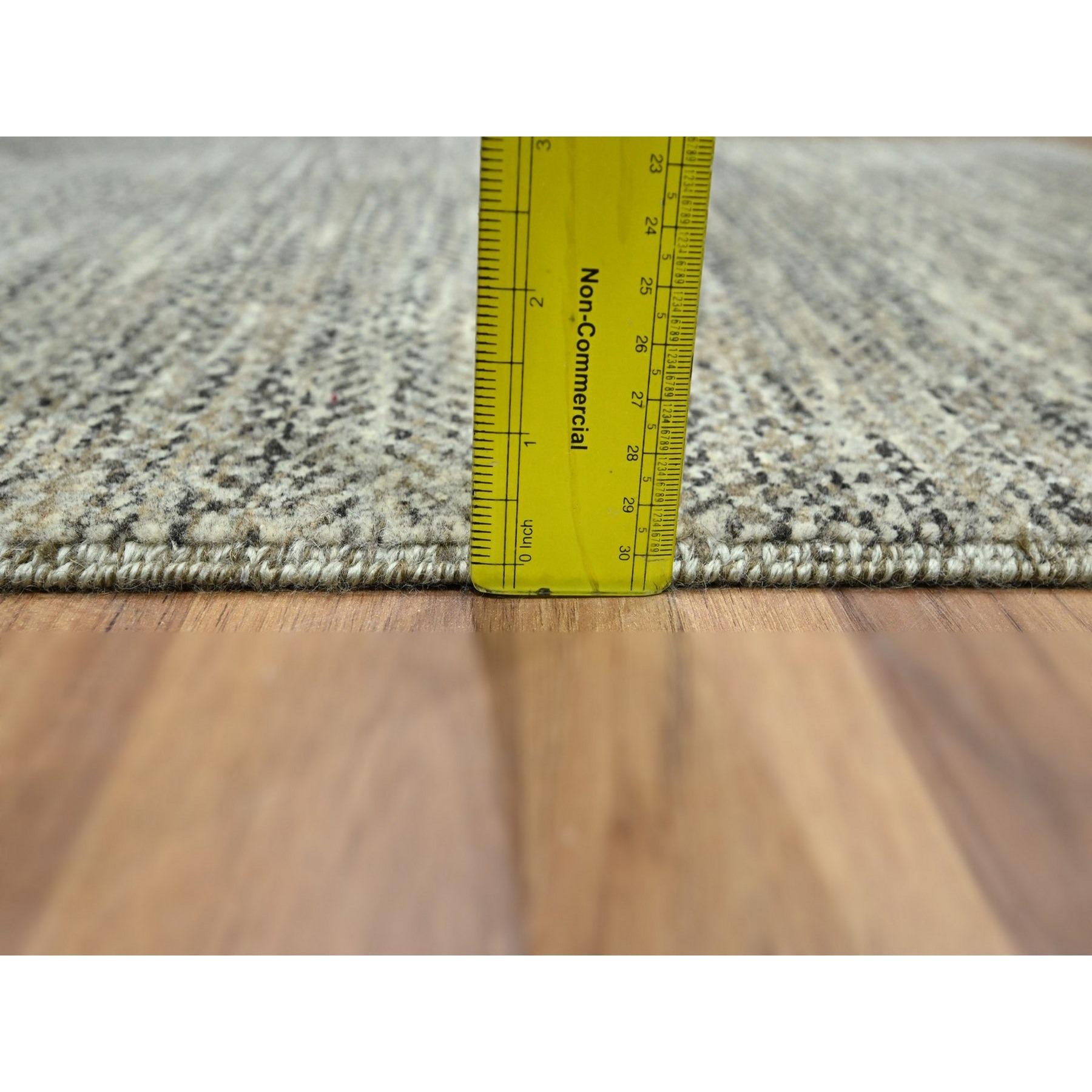 2'x3' Beige Modern Grass Design Handgeknüpft Undyed Natural Wool Matte Teppich (Moderne) im Angebot