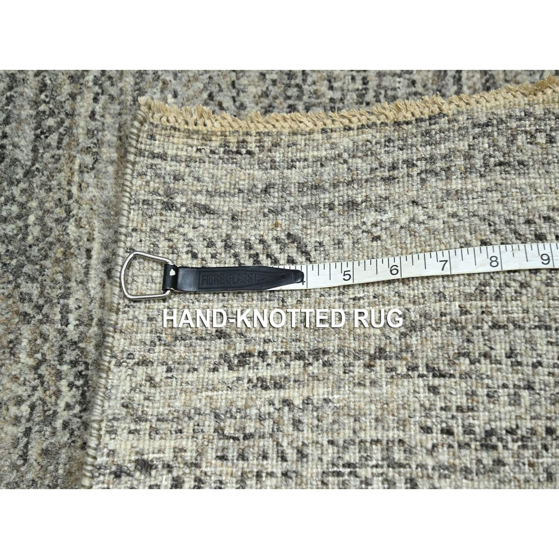 2'x3' Beige Modern Grass Design Handgeknüpft Undyed Natural Wool Matte Teppich (Indisch) im Angebot