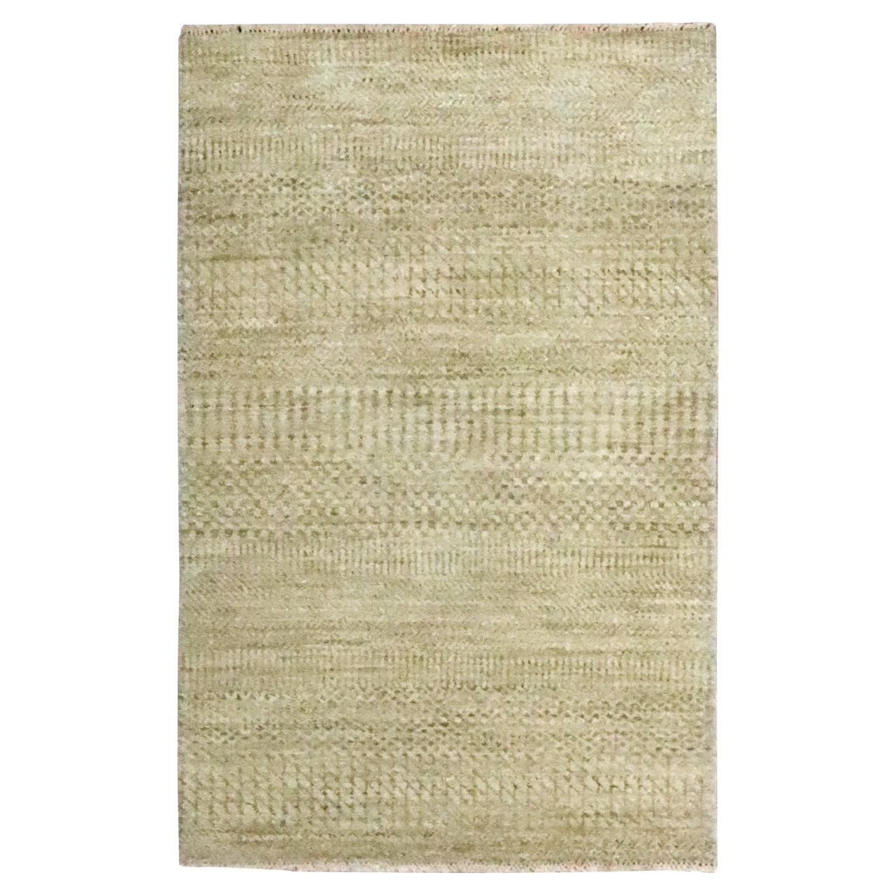 2'x3' Beige Wool with touch of Silk Modern Grass Design Hand Knotted Rug For Sale