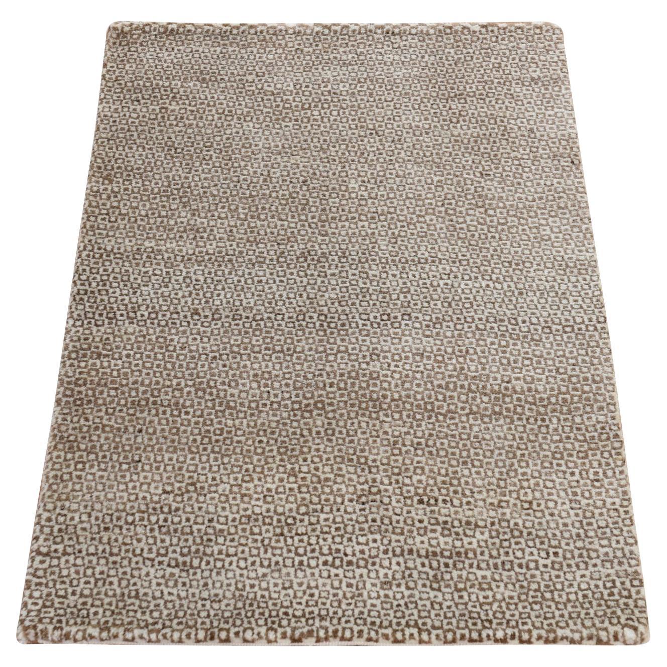 2'x3' Bone White Dot Design Sample Pure Alpaca Unmixed Wool Hand Knotted Rug im Angebot