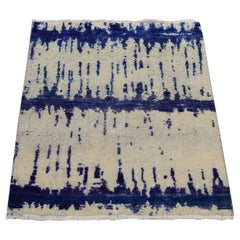 2
x3
Bone White Sari Silk with Textured Wool Hand Knotted Modern Mat Rug 2
x3
Bone White Sari Silk with Textured Wool Hand Knotted Modern Mat Rug