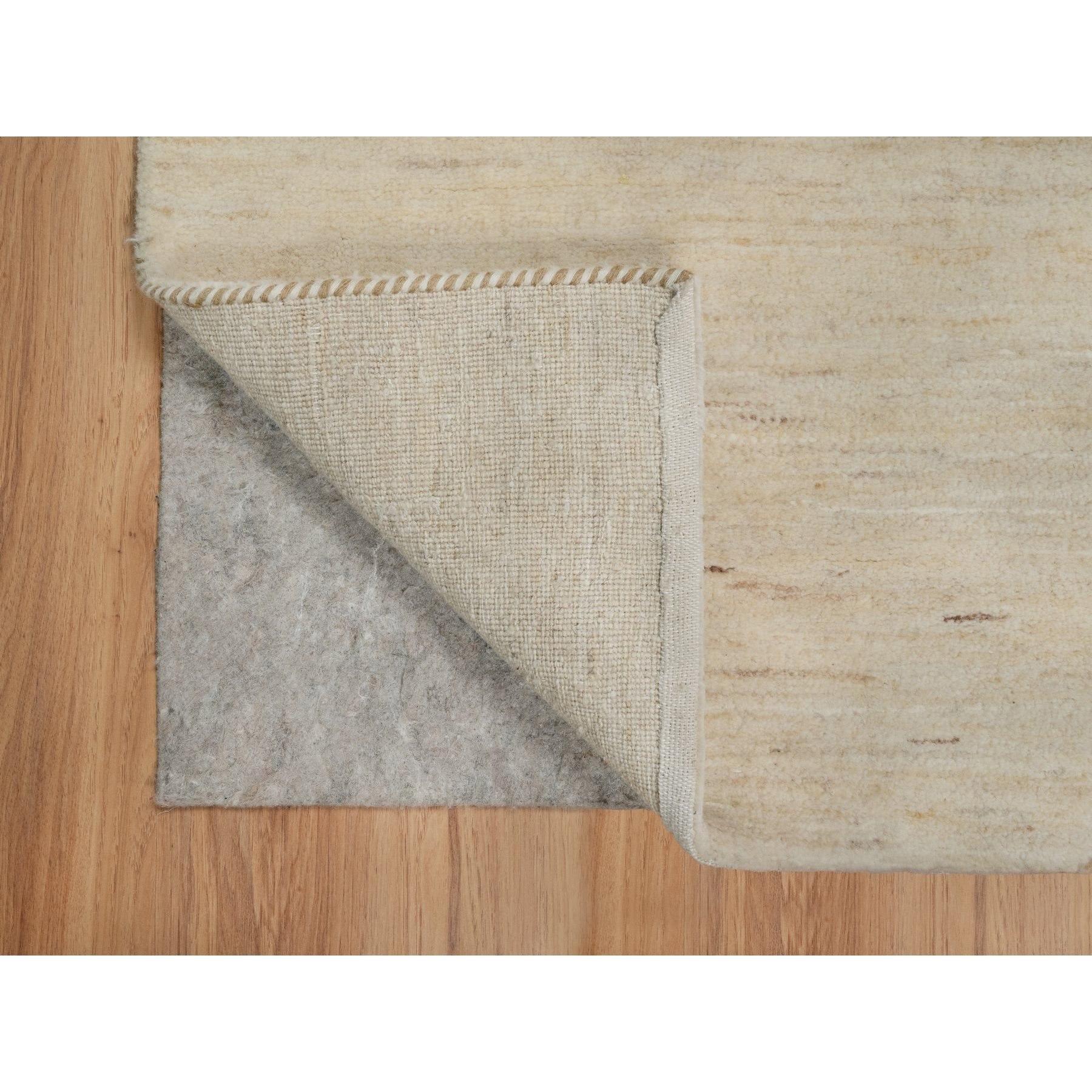 Moderno Tappeto in lana annodato a mano 2'x3' Bone White, spesso e soffice, dal design moderno e lineare in vendita