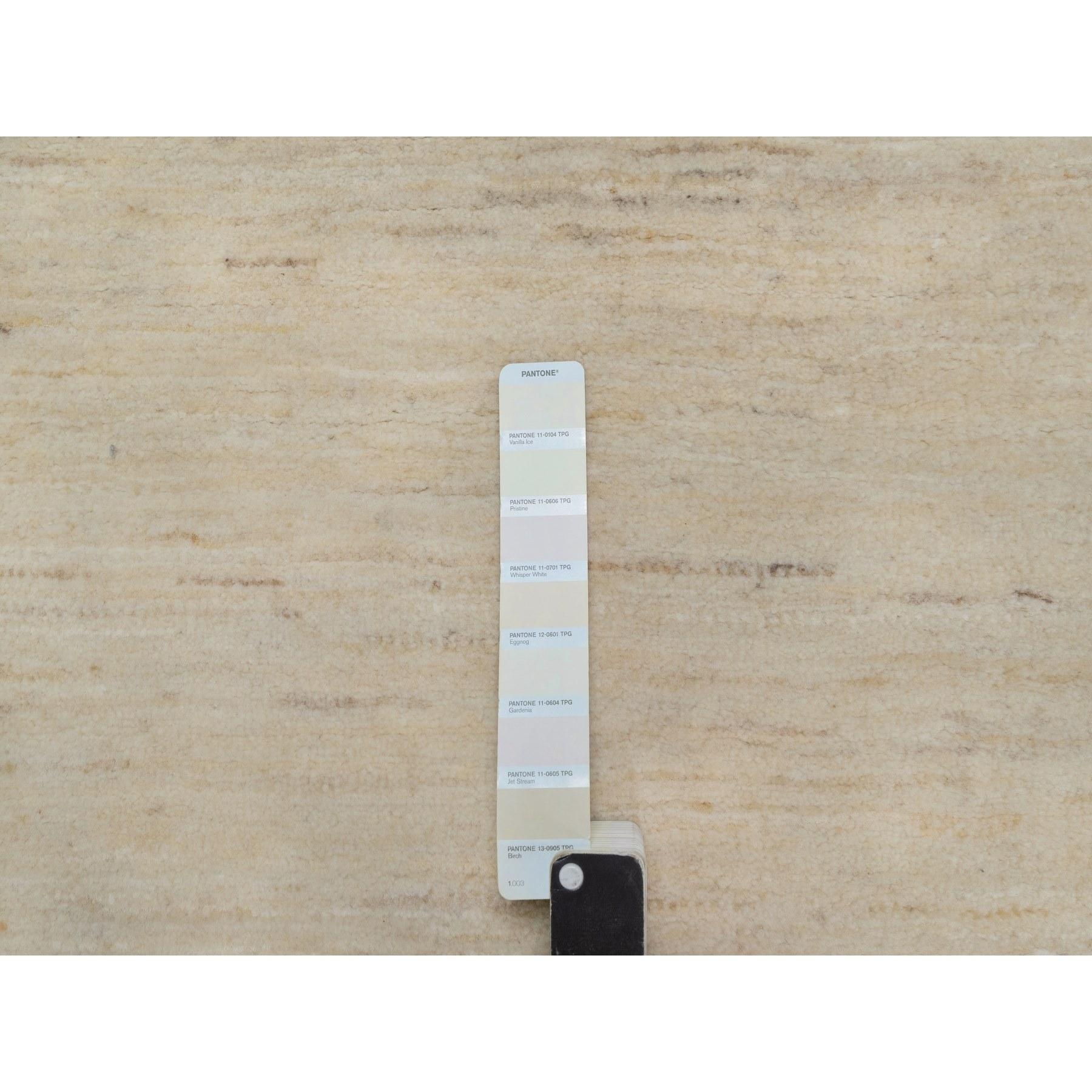 Indiano Tappeto in lana annodato a mano 2'x3' Bone White, spesso e soffice, dal design moderno e lineare in vendita