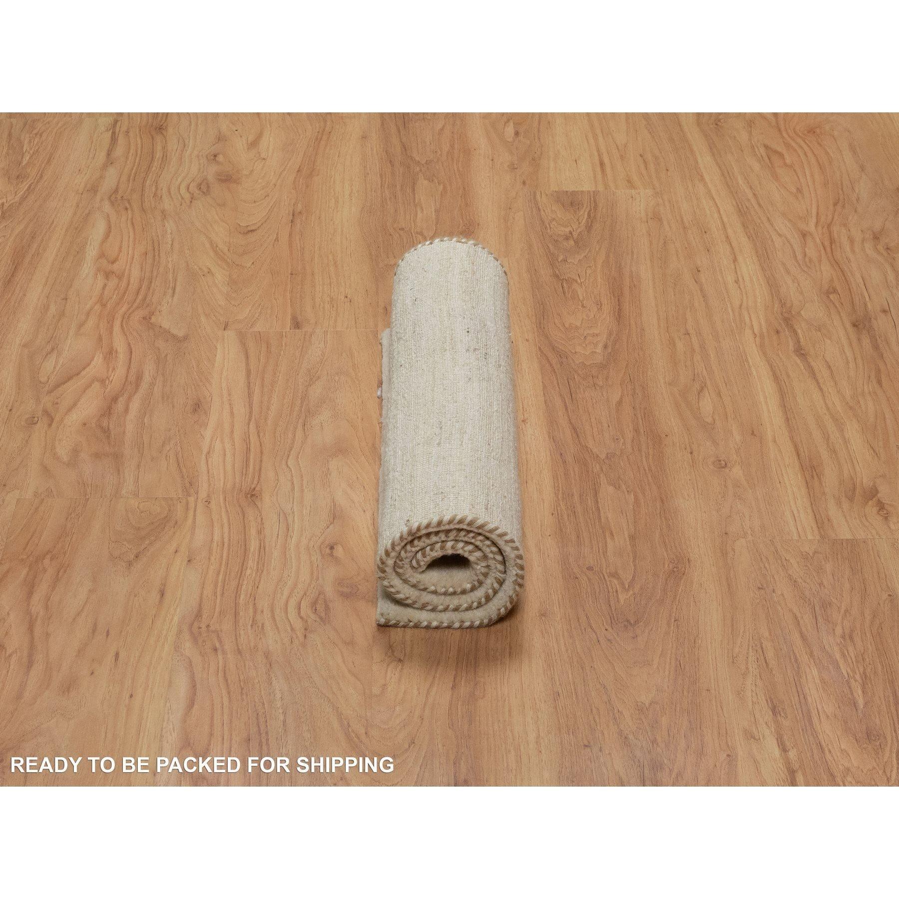 Tappeto in lana annodato a mano 2'x3' Bone White, spesso e soffice, dal design moderno e lineare In condizioni Nuovo in vendita a Carlstadt, NJ