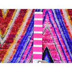 2'x3' Colorful Chevron Design Sari Silk with Textured Wool Hand Knotted Rug