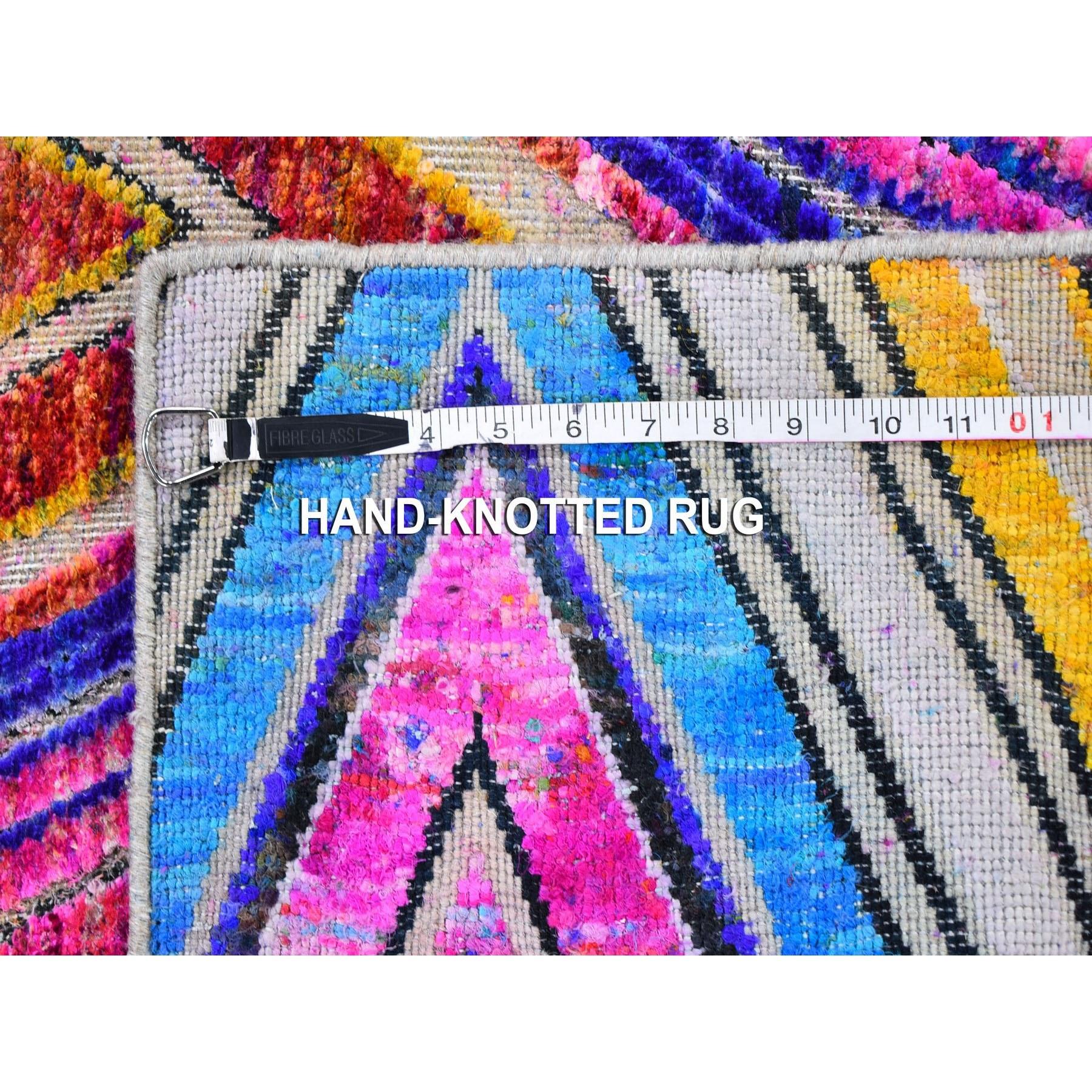 Hand-Knotted 2'x3' Colorful Hand Knotted Chevron Design Sari Silk with Textured Wool Rug For Sale