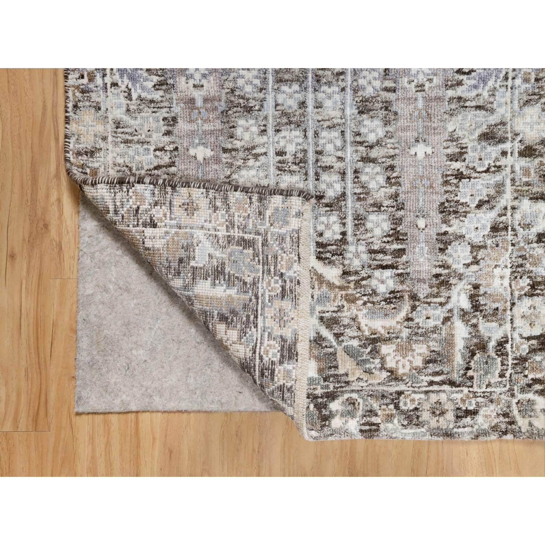 Medievale 2'x3' Falcon Gray Silk and Wool Hand Knotted Willow Cypress Tree Mat Rugs (Tappeto in seta e lana annodato a mano) in vendita