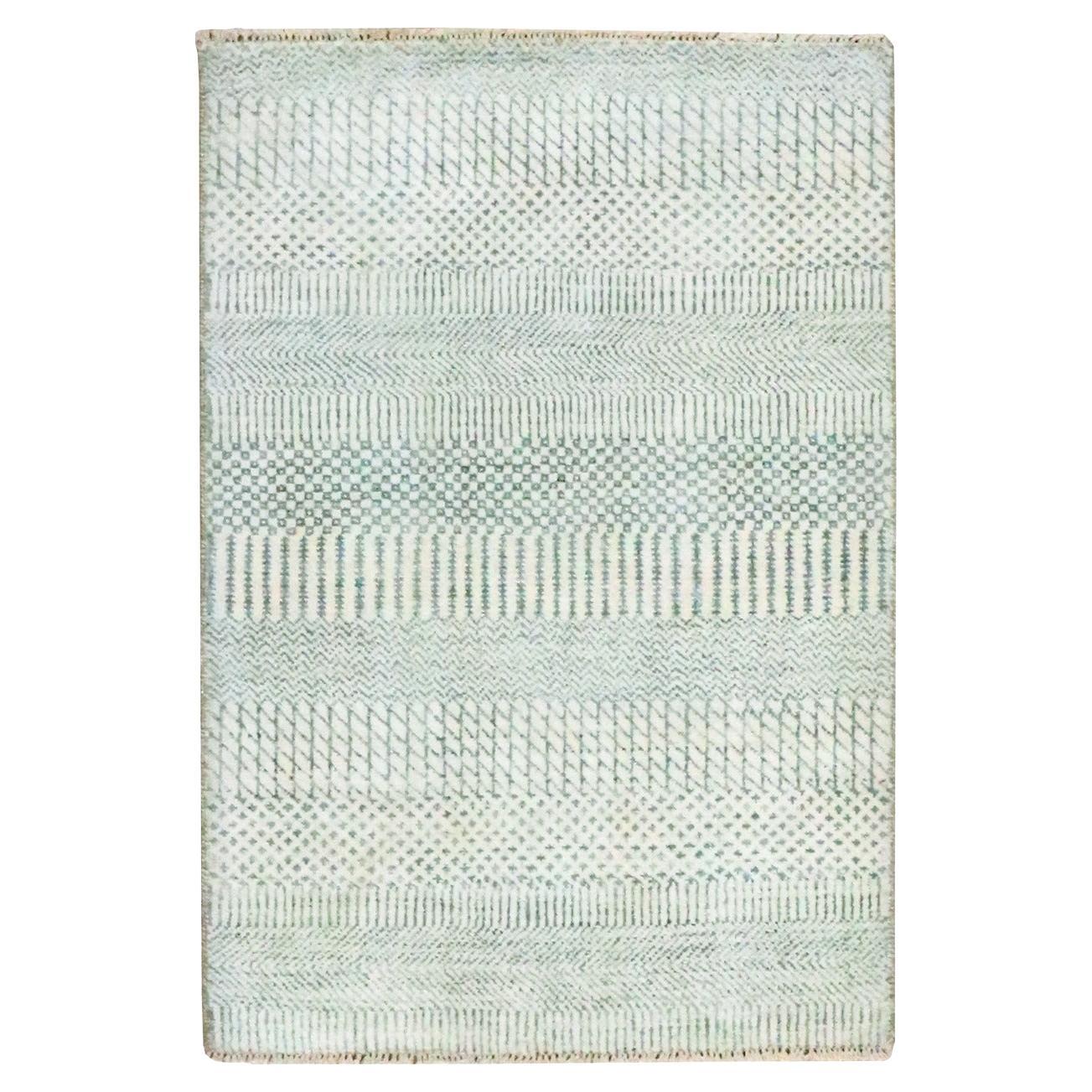 2'x3' Gray-Beige Modern Grass Design Hand Knotted Wool with Silk Small Rug