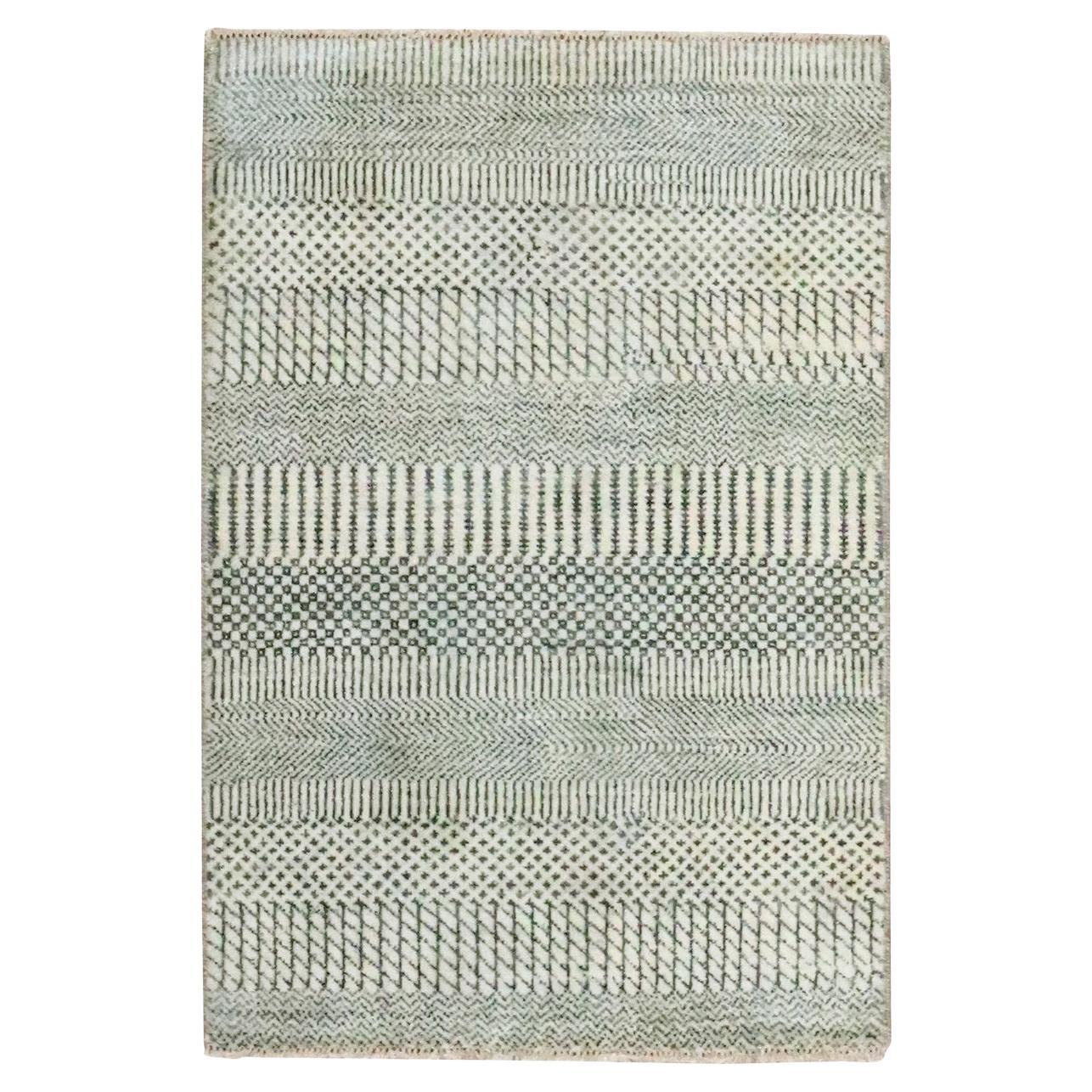 2'x3' Gray-Beige Modern Grass Design Hand Knotted Wool with Silk Small Rug