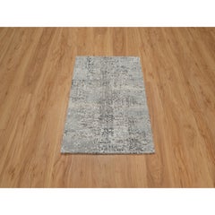 2'x3' Gray Modern Design Hand Knotted Tone on Tone Natural Wool Mat Rug