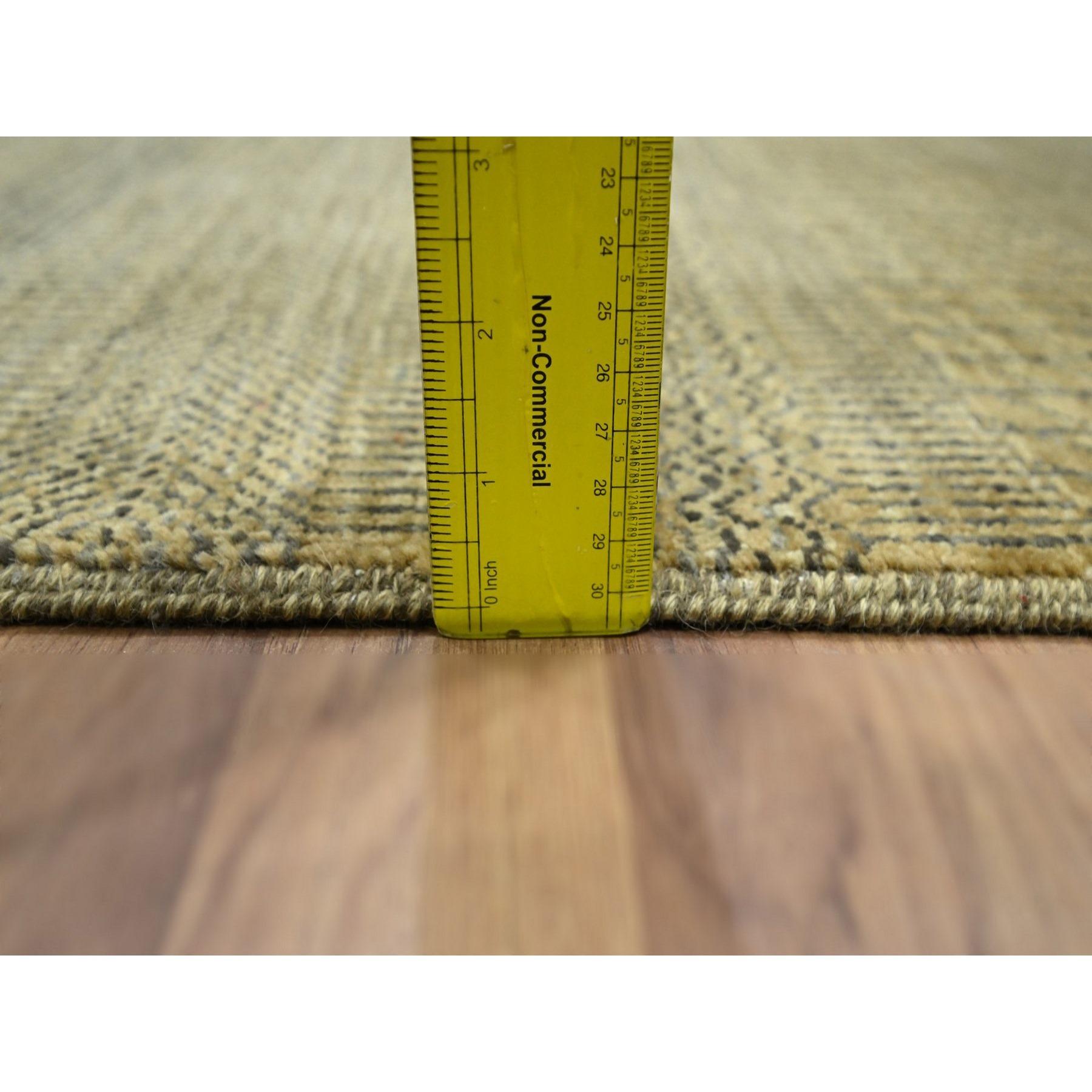 2'x3' Honigbraun Modernes Gras Design Handgeknüpft Wolle und Seide Matte Teppich (Indisch) im Angebot