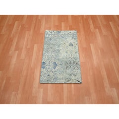 2'x3' Elfenbein und Blau Oushak Reine Seide mit texturierter Wolle Handgeknüpfter Teppich