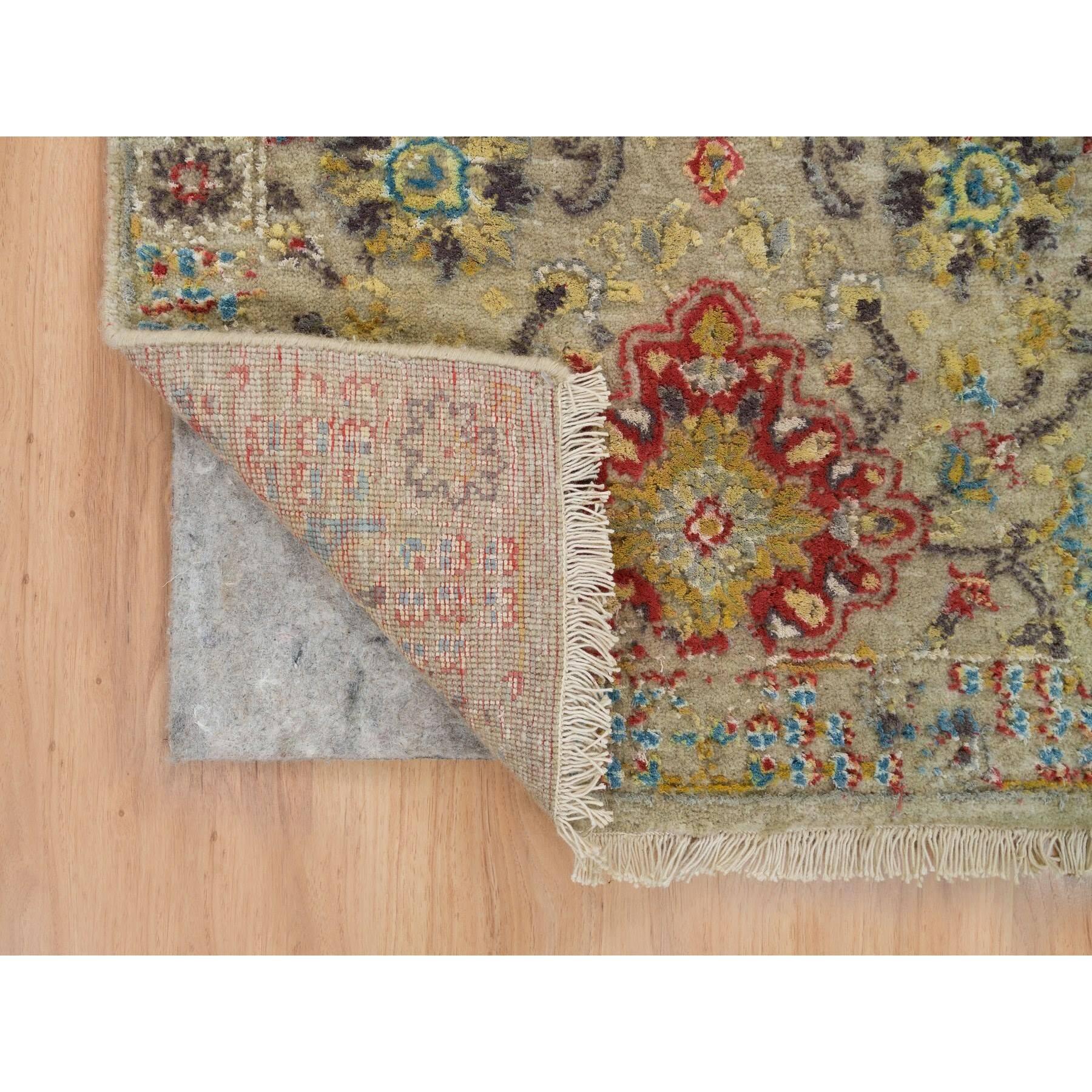 Indiano 2'x3' Khaki The Sunset Rosettes Wool and Silk Hand Knotted Mat Oriental Rug in vendita