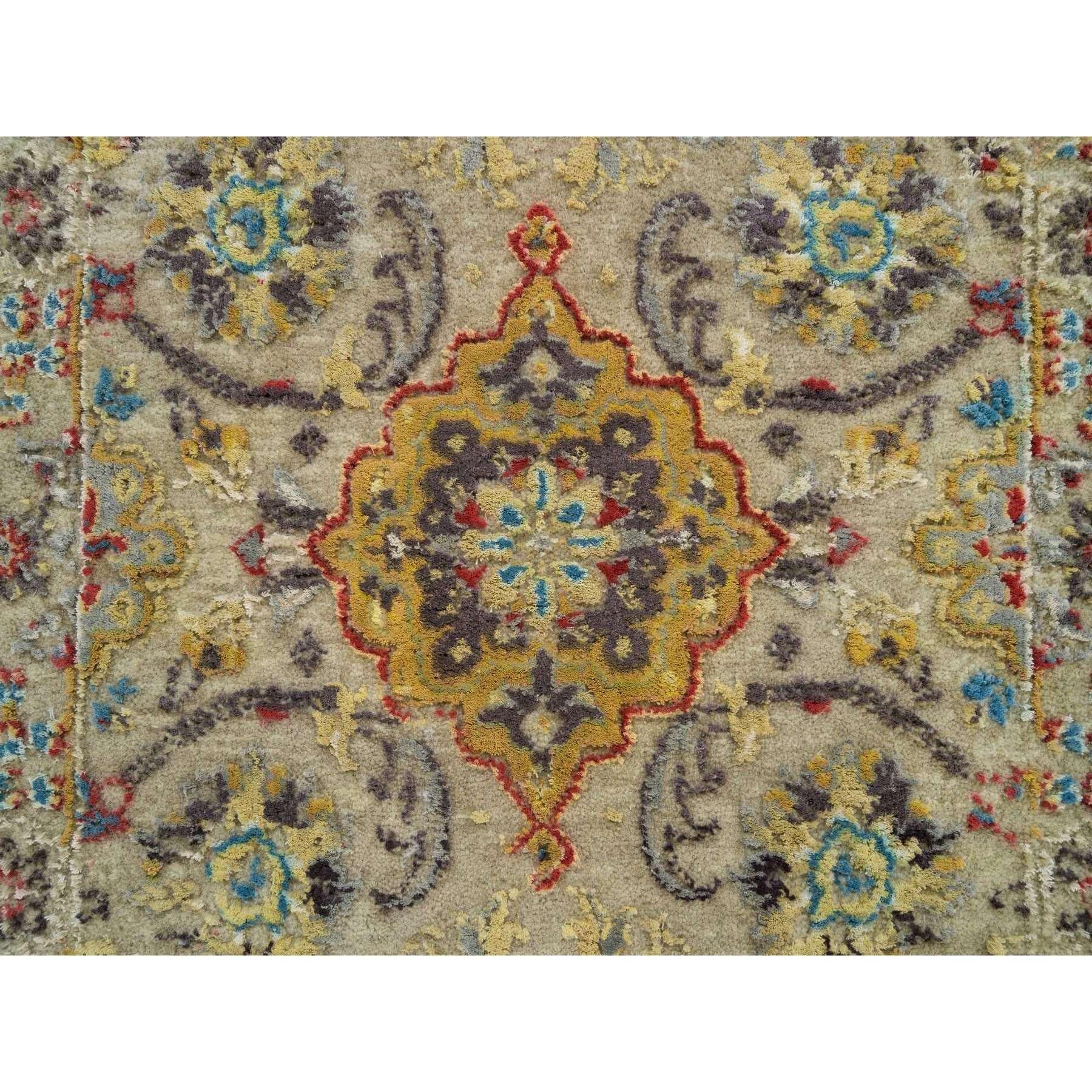 2'x3' Khaki The Sunset Rosettes Wool and Silk Hand Knotted Mat Oriental Rug In condizioni Nuovo in vendita a Carlstadt, NJ