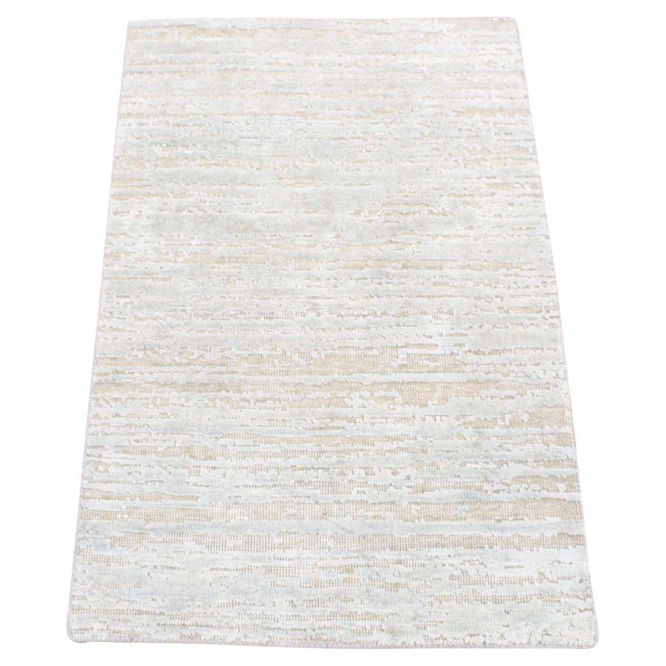 2'x3' Light Beige Silk with Textured Wool Modern Design Hand Knotted Mat Rug For Sale