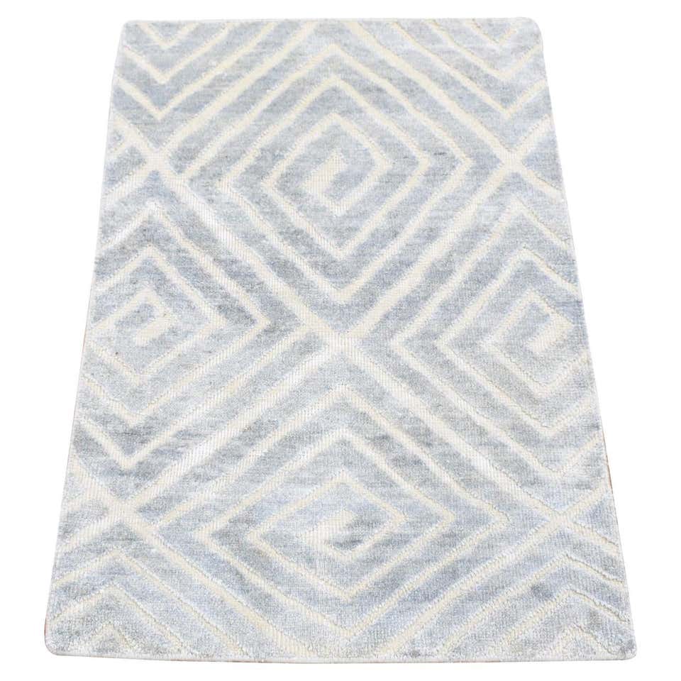 Handwoven Shaggy Labyrinth Wool Rug Grey Small For Sale at 1stDibs ...